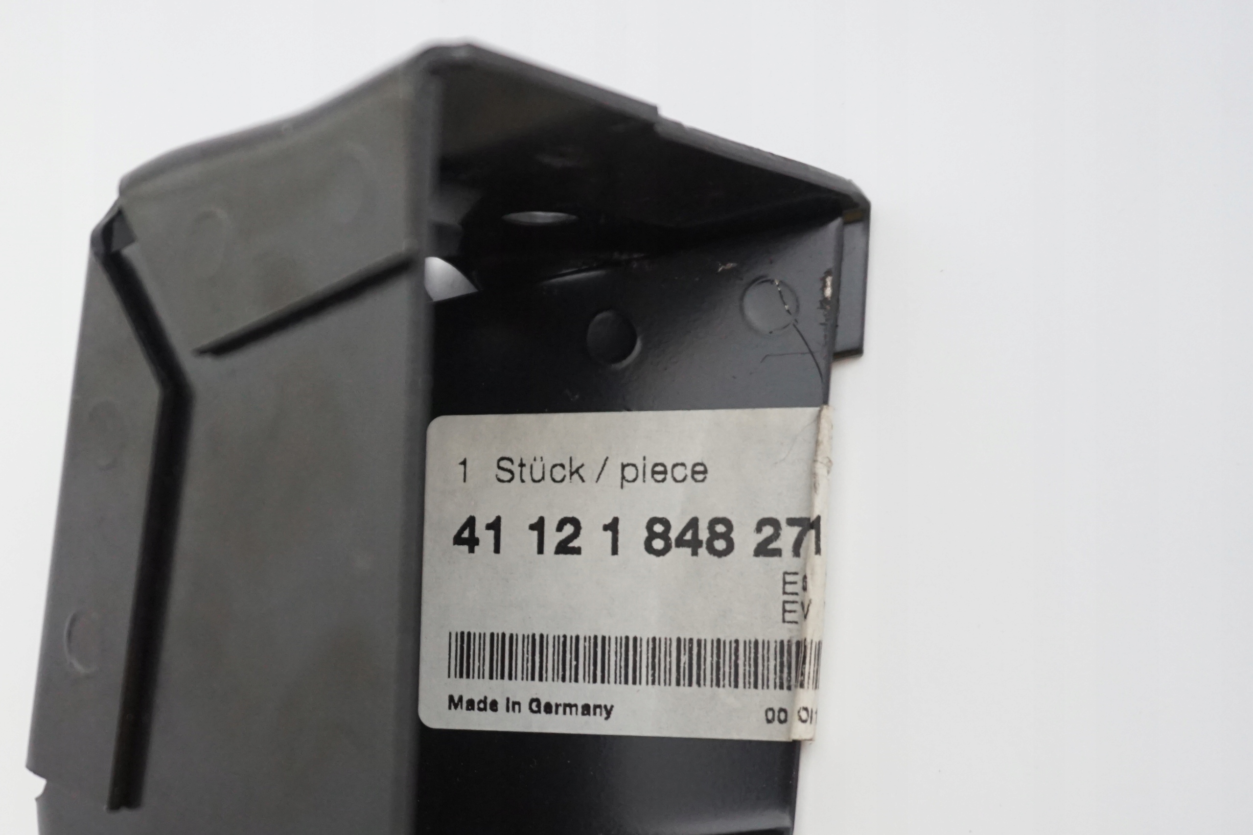 1848271 - BMW E12 E28 ручка паливного бака передня нова