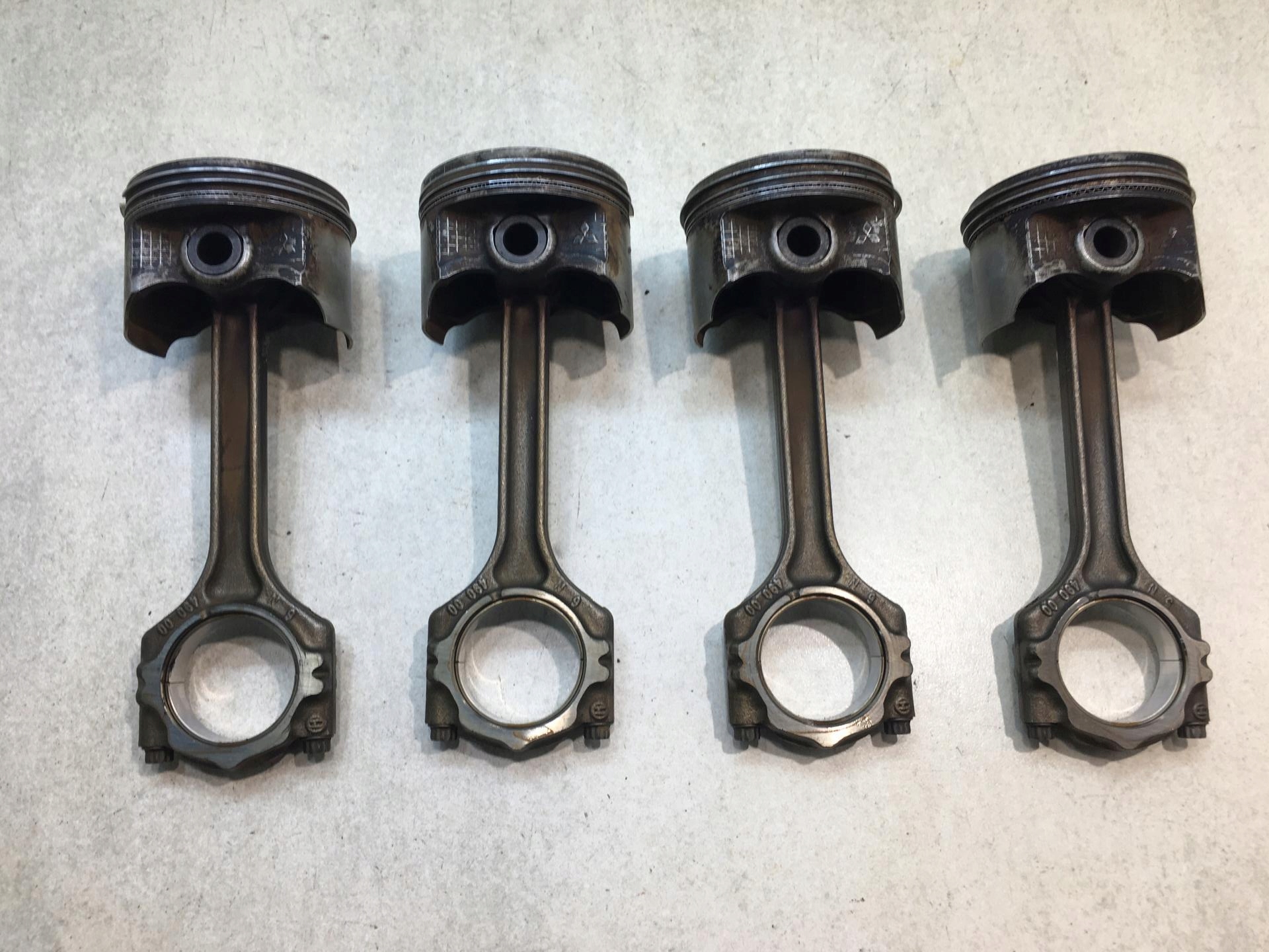 piston connecting rod COLT VI 1.3 16V 04E1902