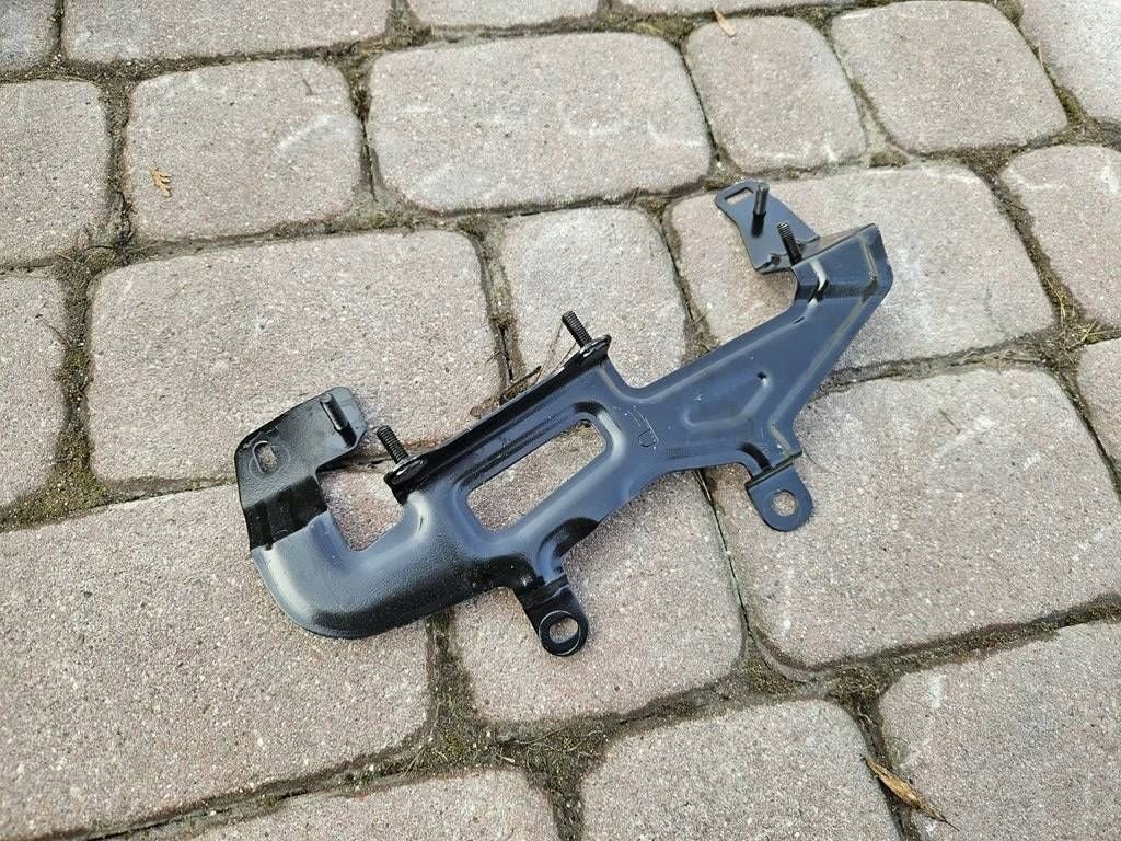 bracket holder console komputera sterownika Toyota Highlander XU70