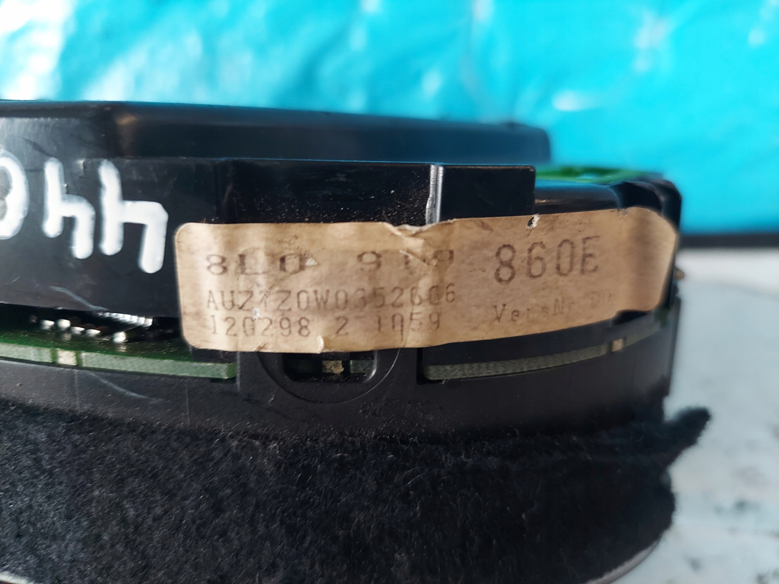 budíky hodiny A3 8L 1.6 B 8L0919860E