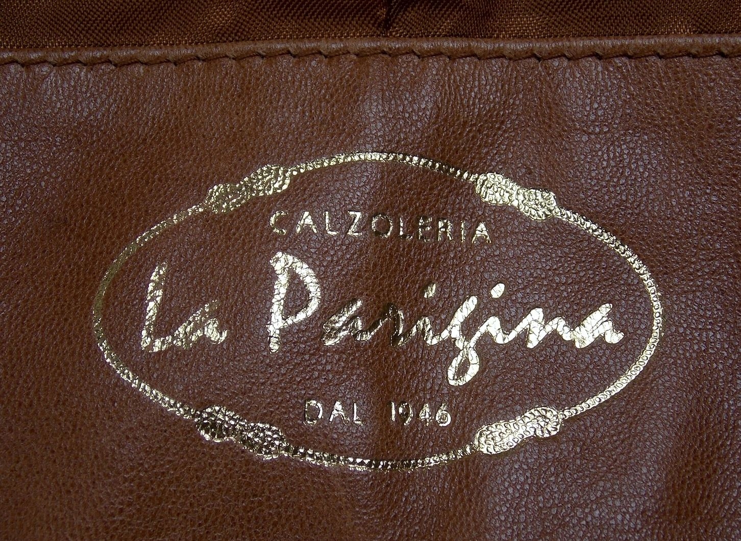 la parigina calzoleria piękny płaszcz skórzany M/L Długość do kolan