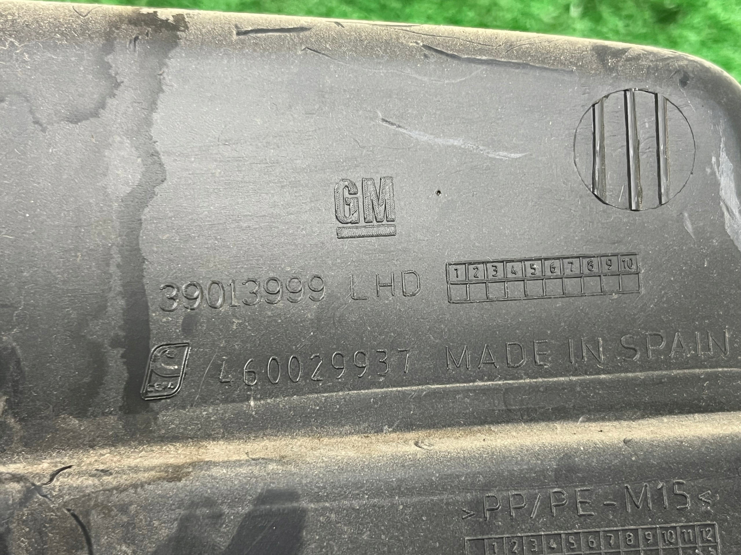 Handschuhfach des Beifahrers OPEL CORSA E 39013999