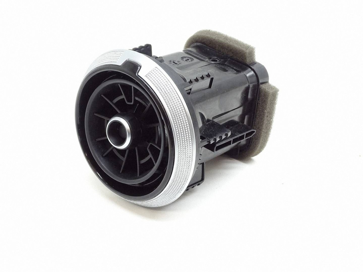 grid air conditioning devices of the dashboard consoles front front AUDI A3 8V 81A820901B