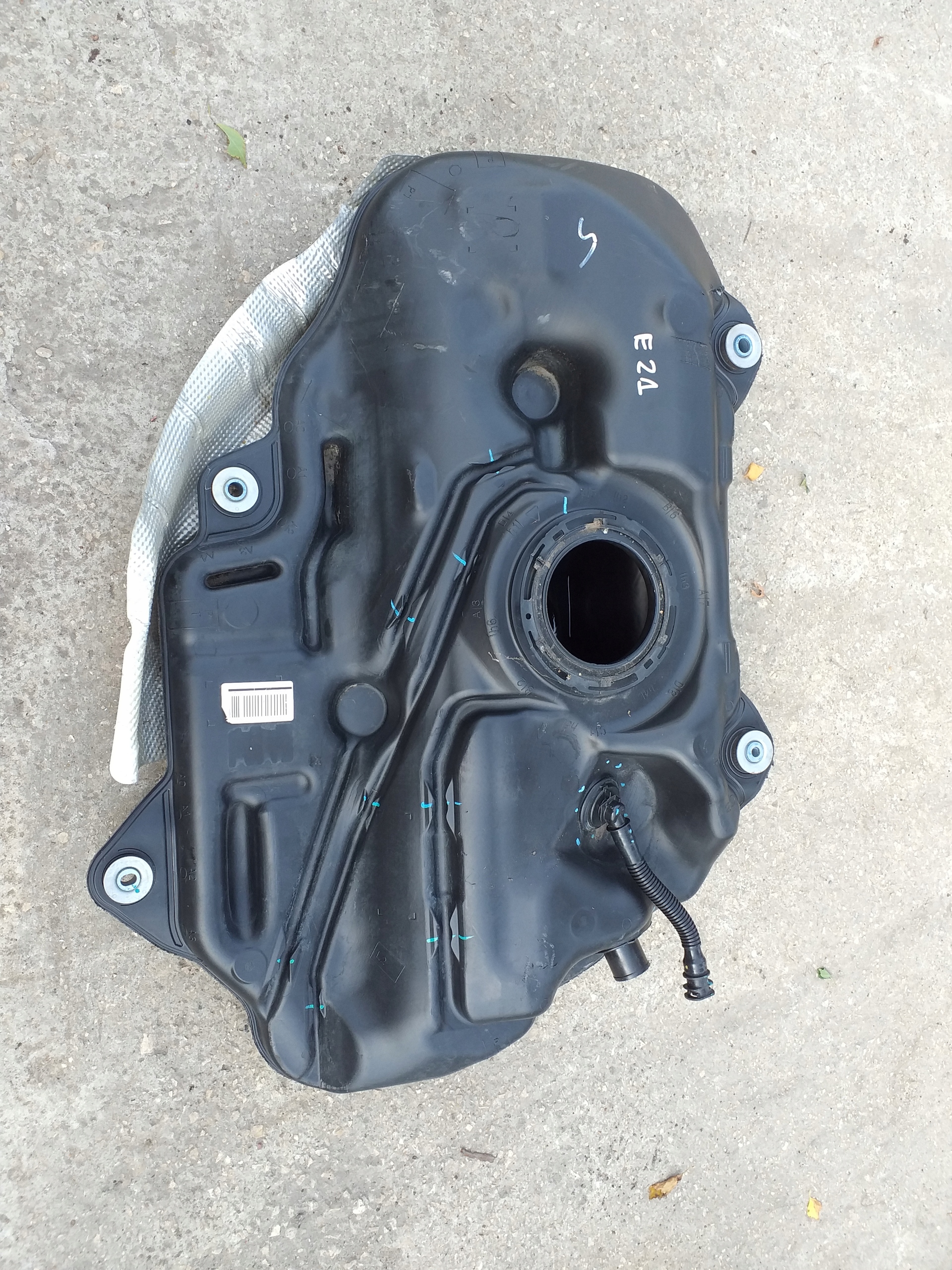 TOYOTA COROLLA E21 топливный бак бак гибрид