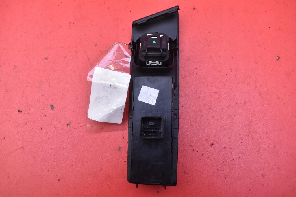 control panel of the window EU 3AB857857A VW PASSAT B7 KOMBI 10-15