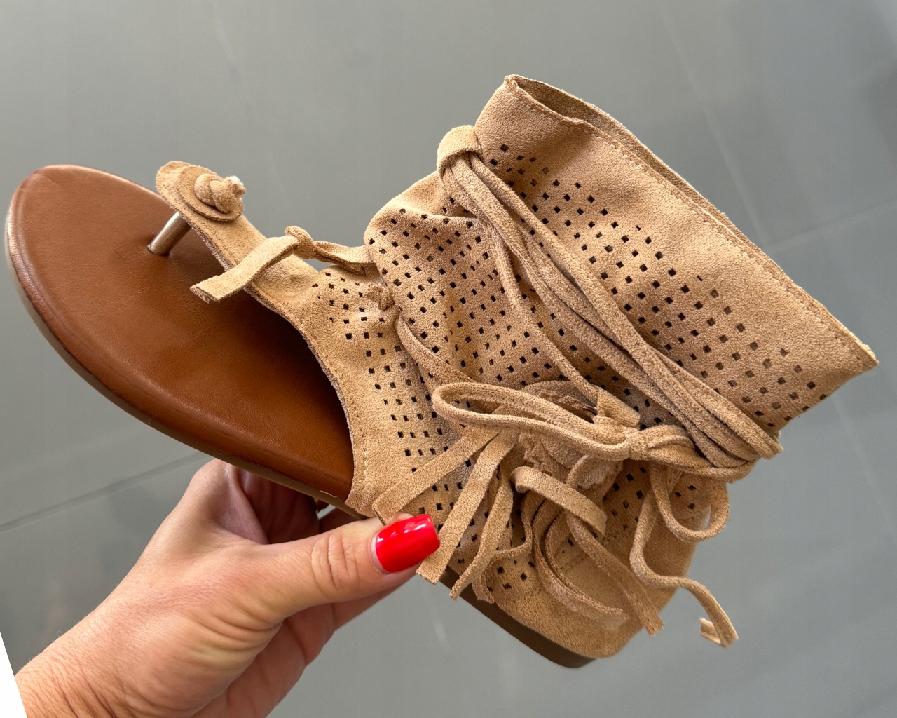 SANDAŁY RZYMIANKI ZAMSZOWE DAMSKIE GLADIATORKI BEŻOWE WIOSENNE BUTY 39 Wysokość obcasa/platformy 1 cm