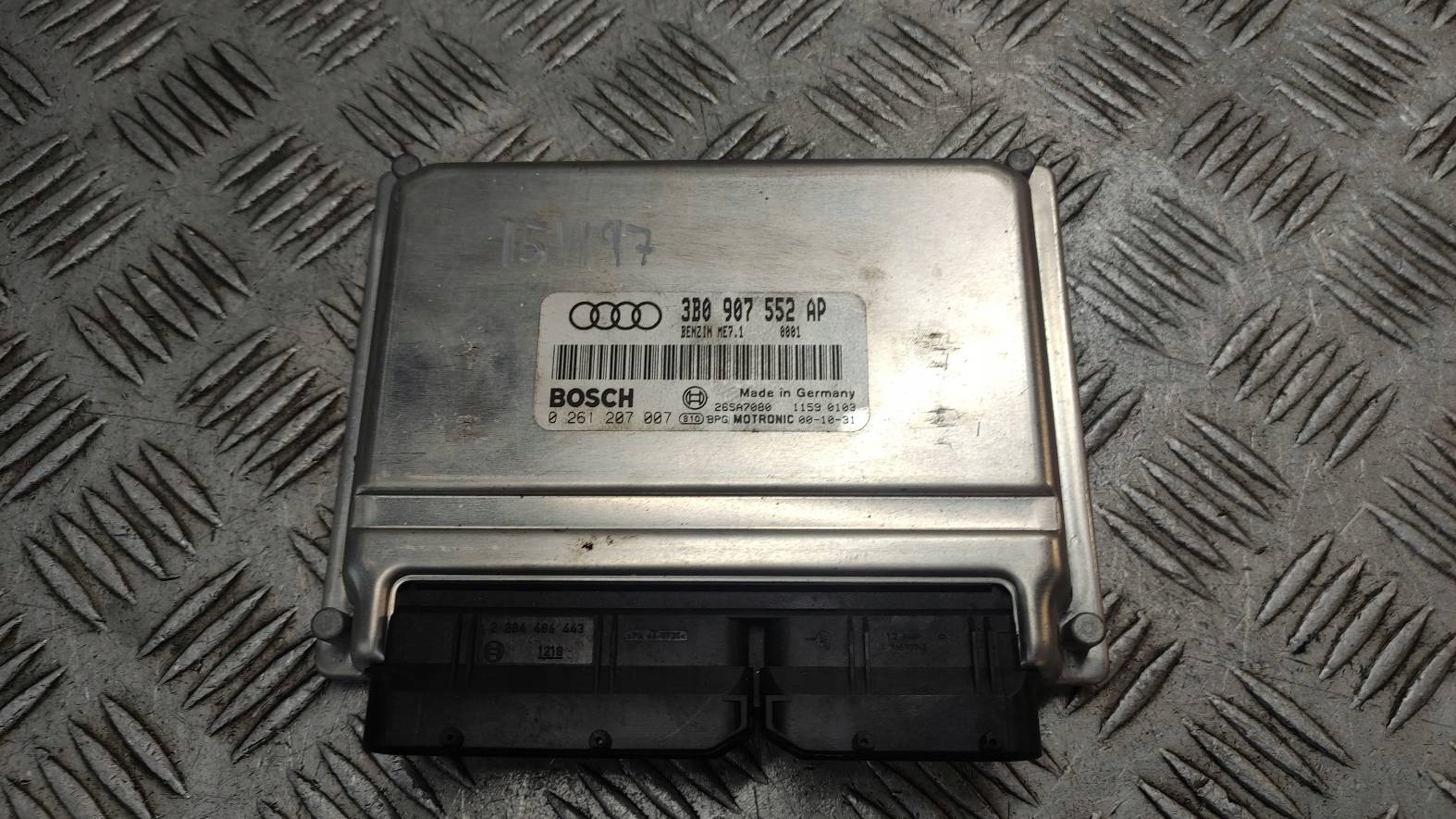 running board STARTOWY AUDI A6 C5 3B0907552AP 4B0920932L