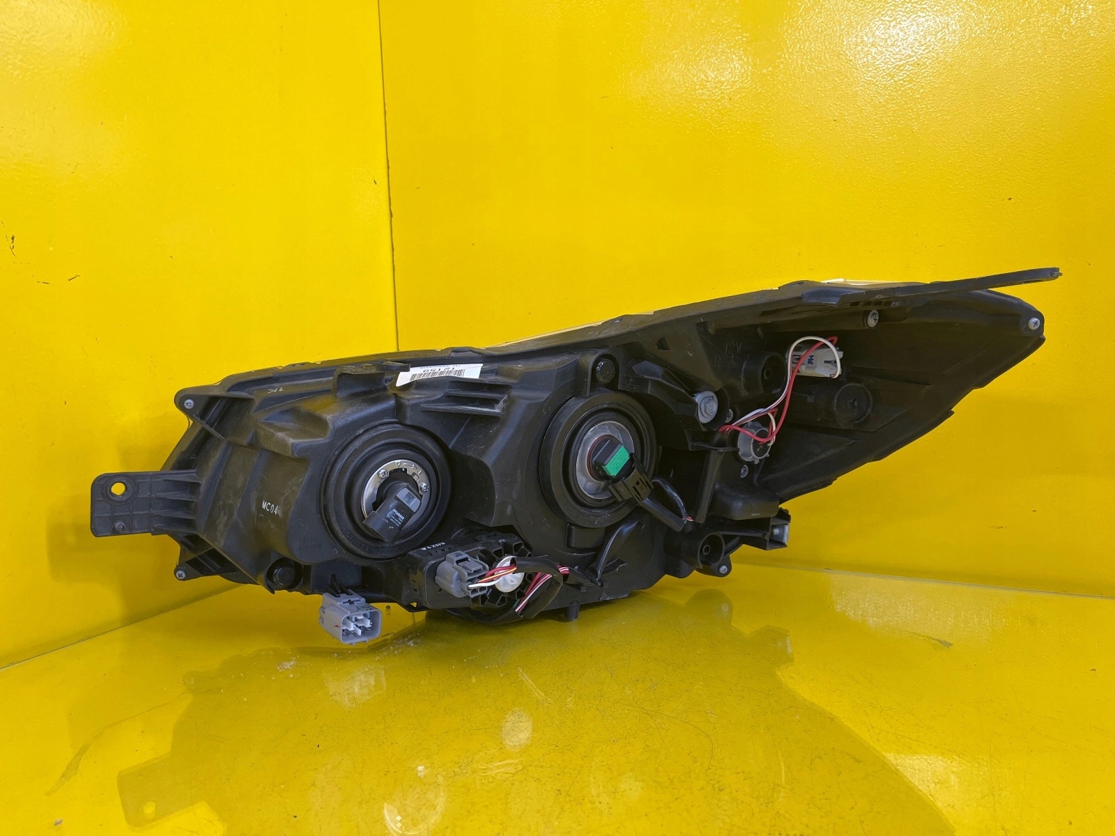 light right Subaru Impreza XV 2011