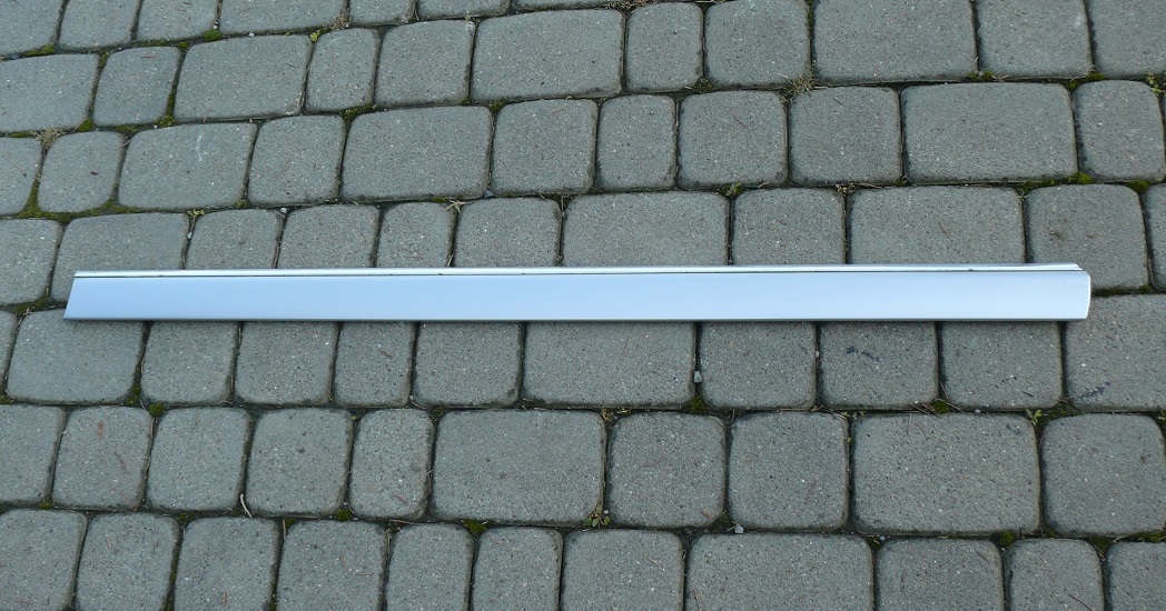 moulding central door left front AUDI A8 D2 94-01 LY7M 4D0853951