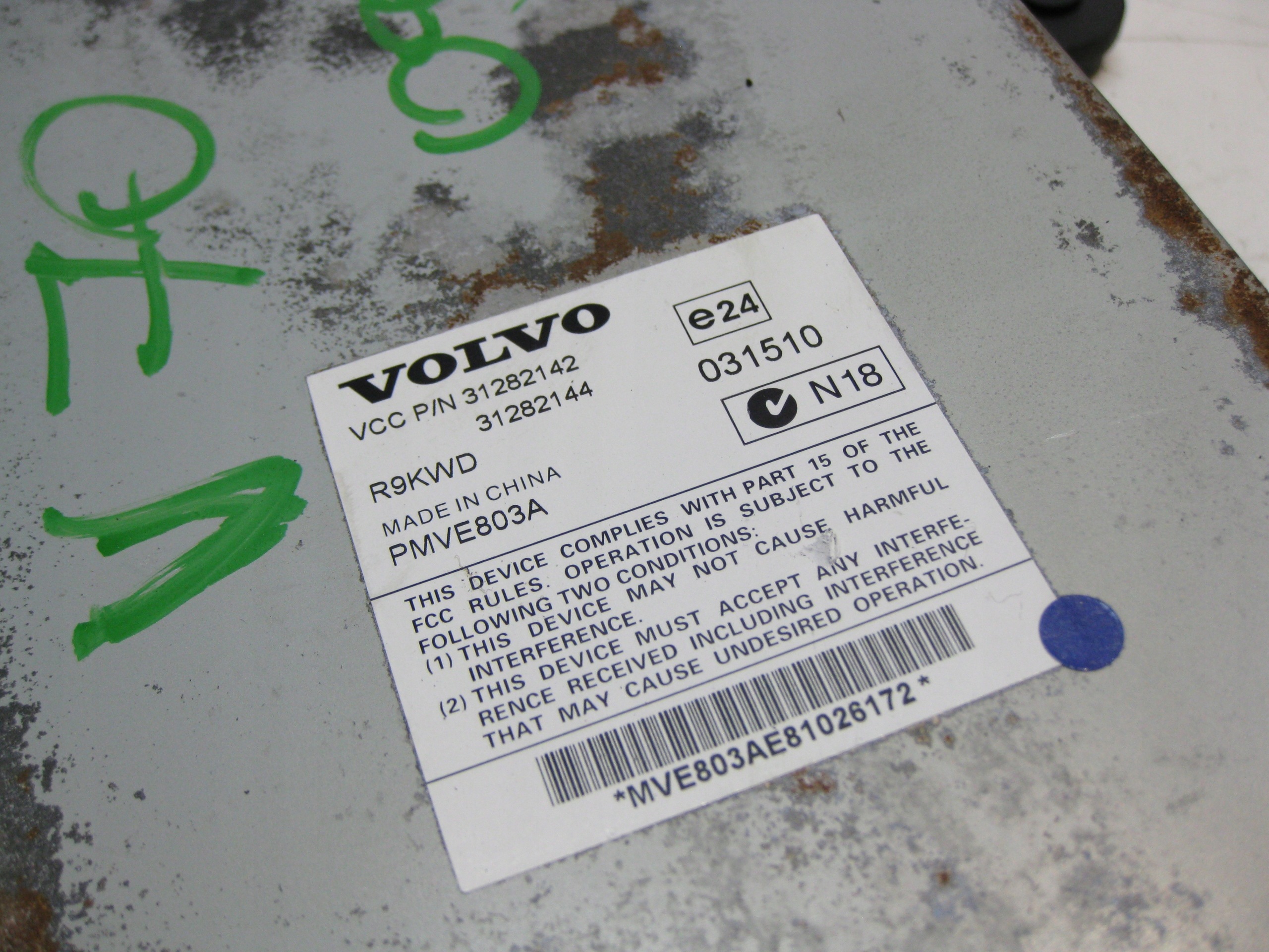 VOLVO V70 2.0 D 09R amplifier radio 31282142