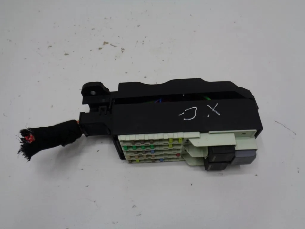 JAGUAR XE X760 2.0D MODULE FUSIBLES