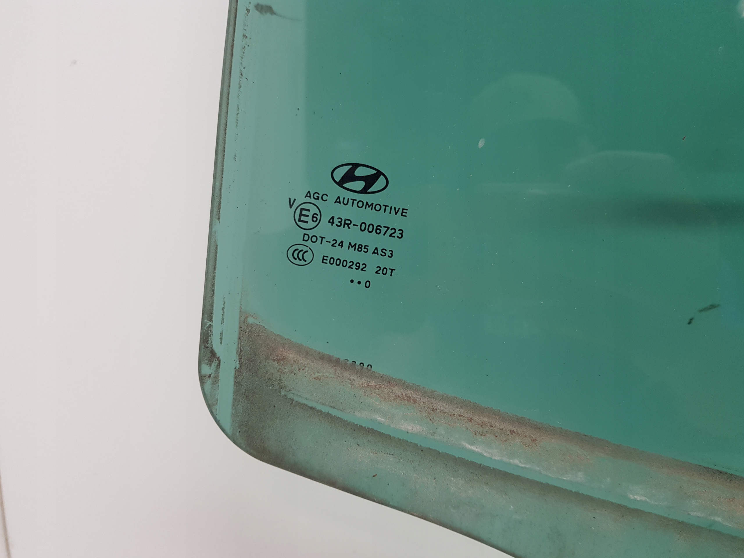 HYUNDAI IX35 window door right rear part 2009