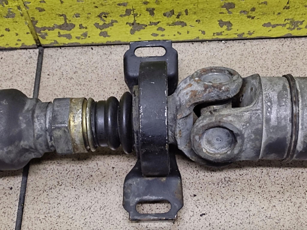 MERCEDES W203 Berline 2.5 D Arbre transmission