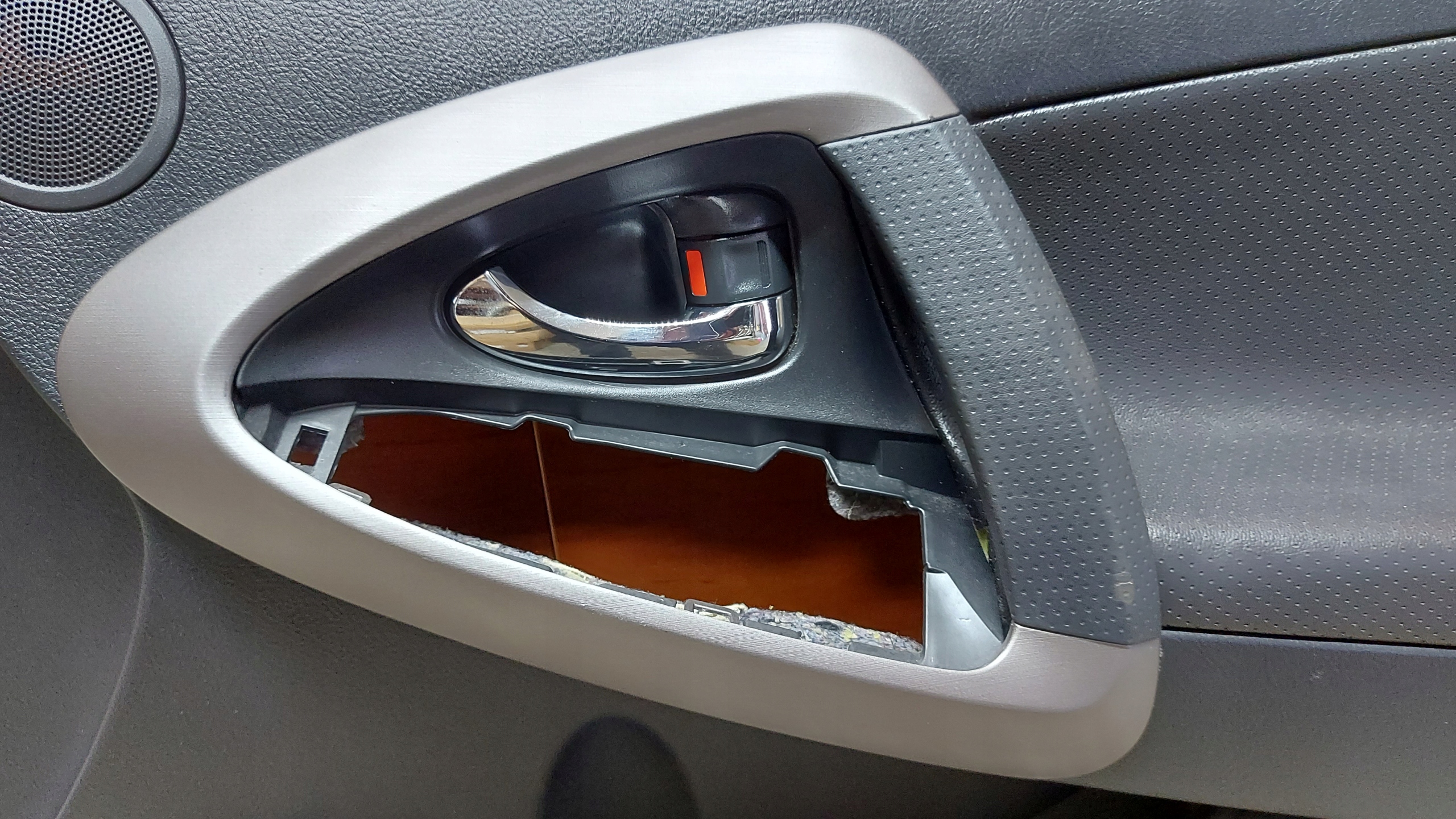 upholstery side door right right front front TOYOTA RAV4 III 05-08 EU