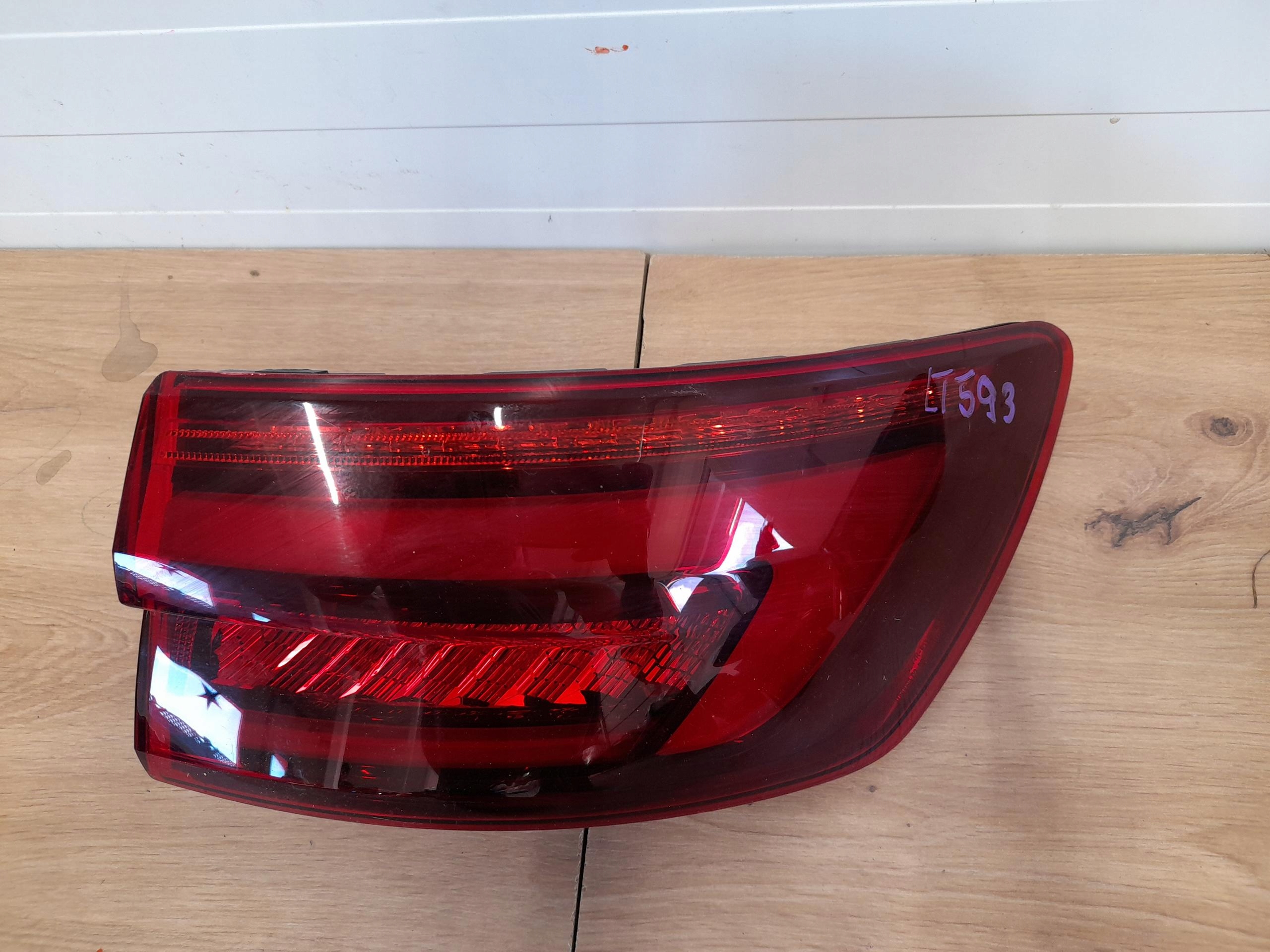 Audi A4 B9 Rückleuchte Rearlamp - Thumbnail 1