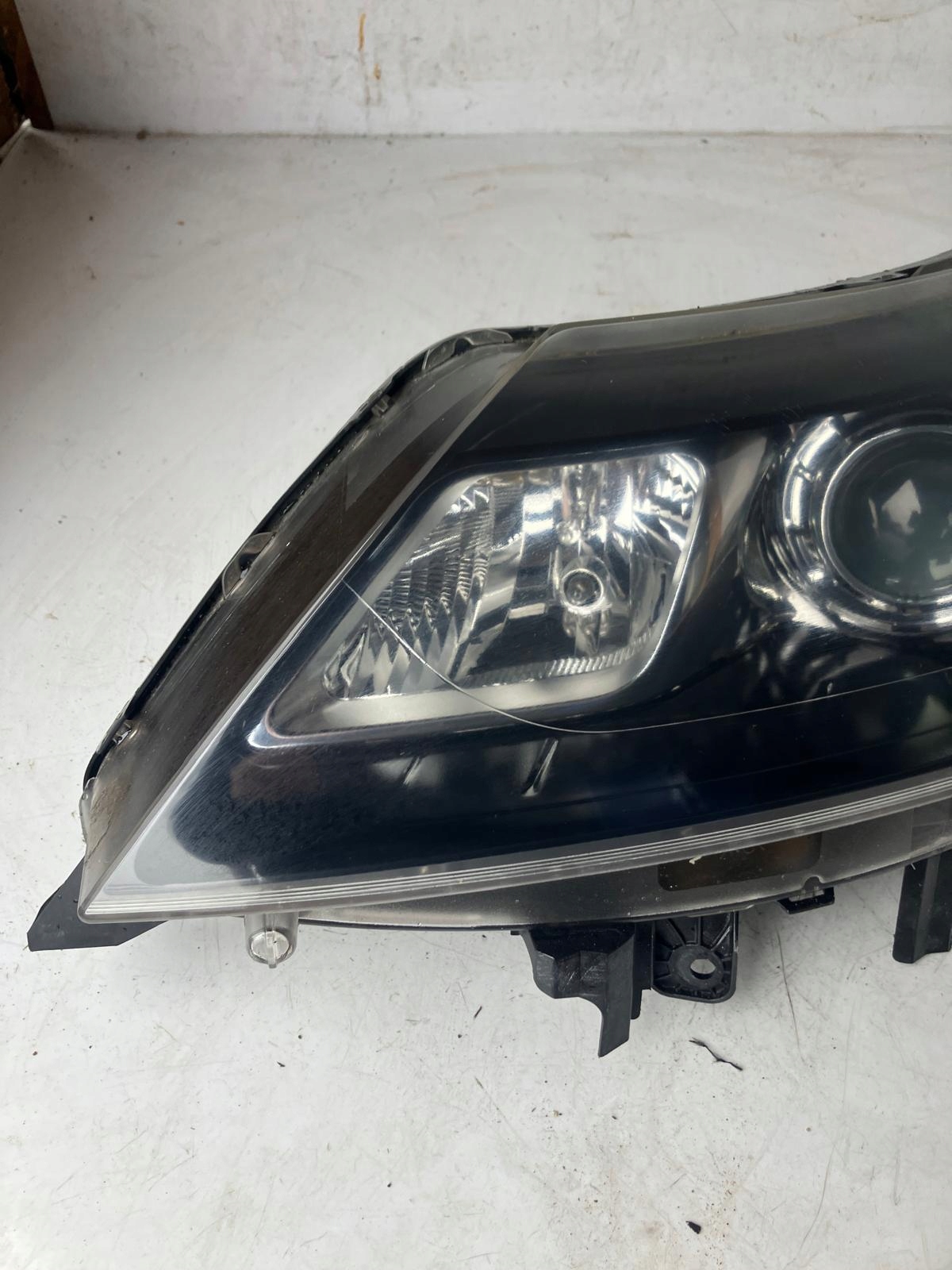 light left front XENON RENAULT LATITUDE 260604600R