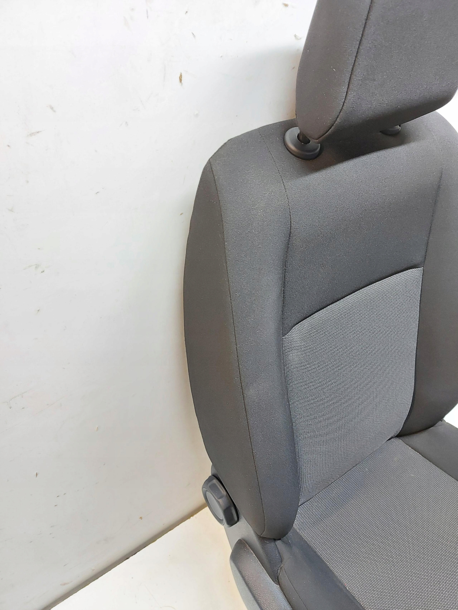 PSA Vivaro Jumpy Expert Proace 2024r KANAPY sjedala