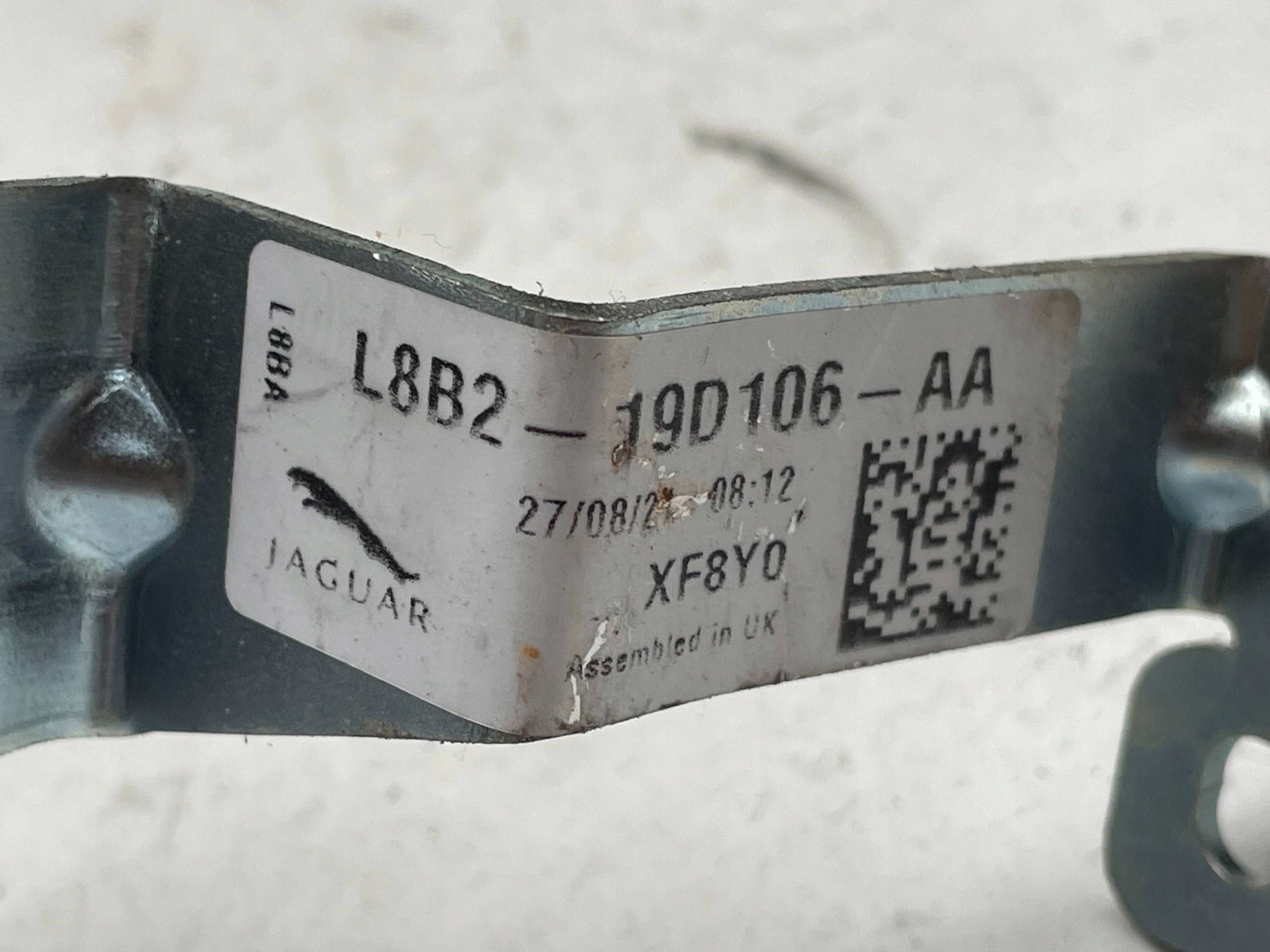 originál holder bracket Jaguar L8B2-19D106-AA XF8Y0