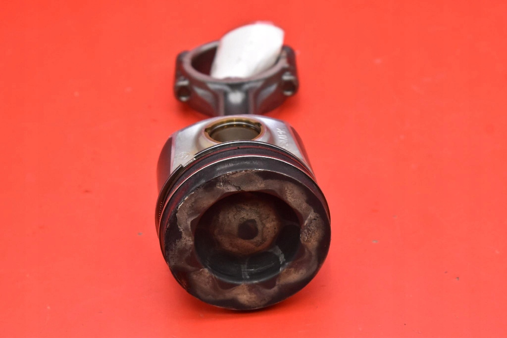 piston connecting rod 81L150 VW PASSAT B8 2.0 TDI 150 KM 14-20