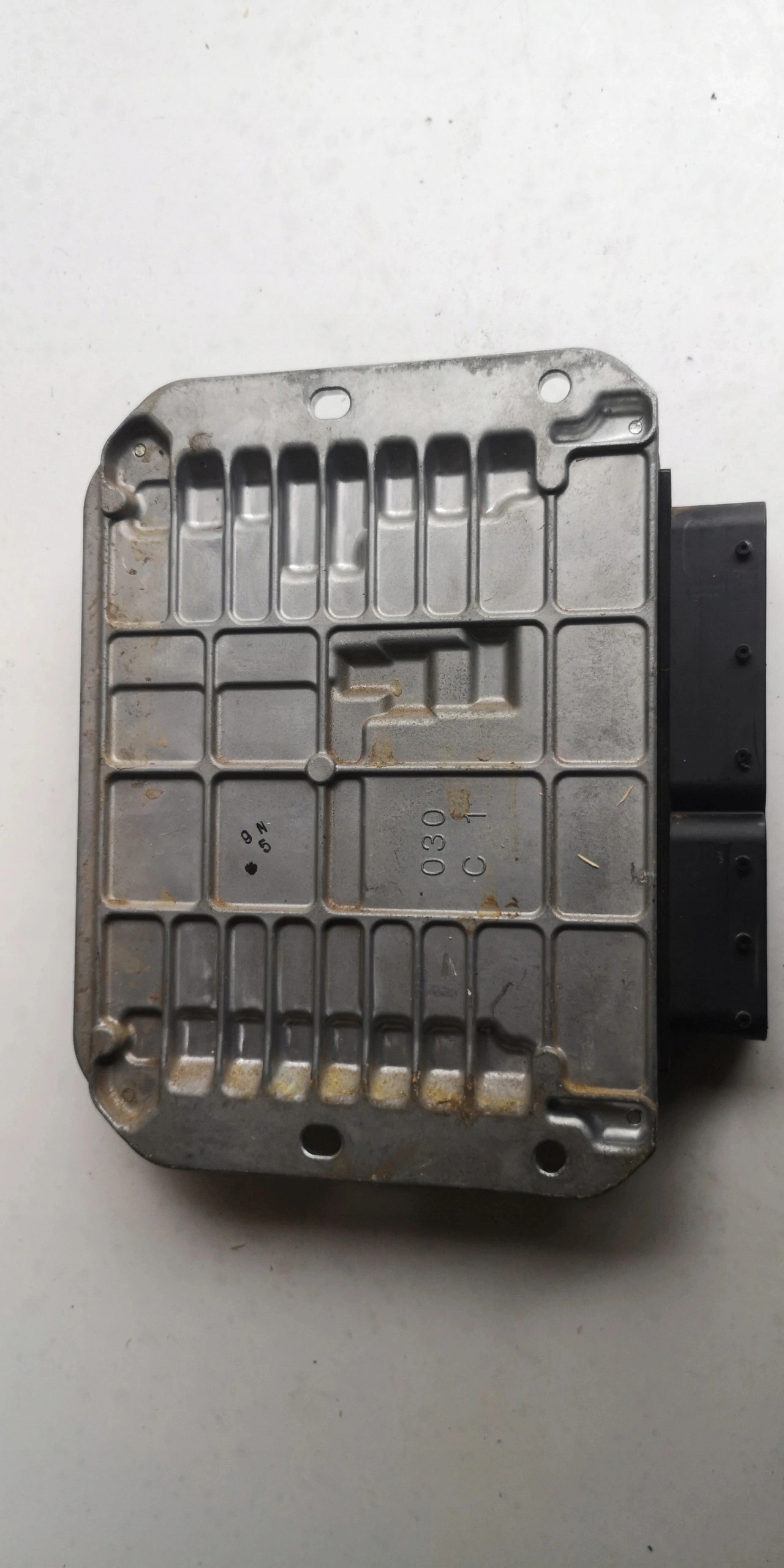 MITSUBISHI OUTLANDER computer ECU 1860b812 275700-1311 original as new