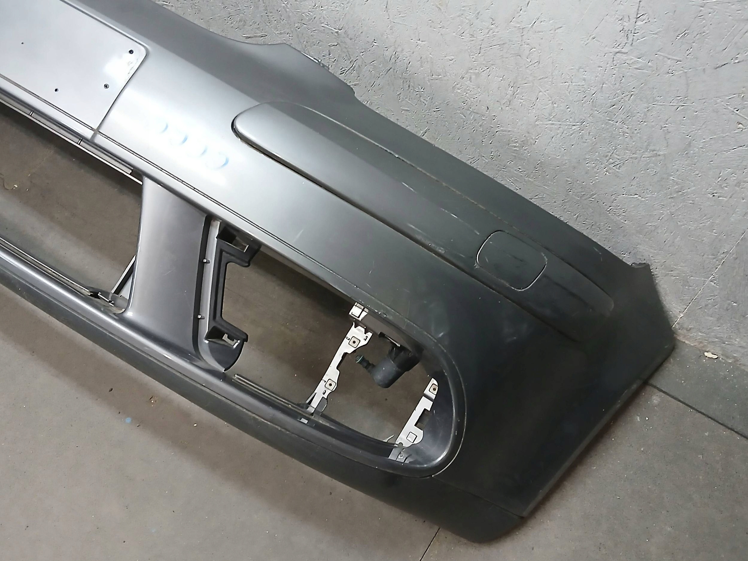 bumper front VW GOLF V 5 plus + 5M0