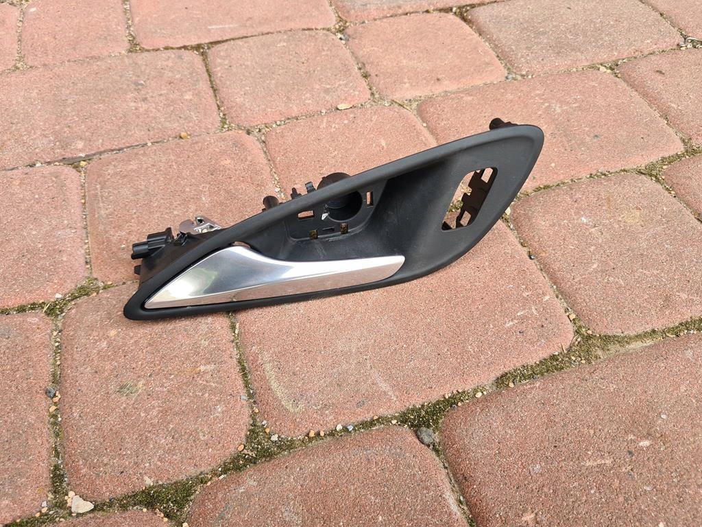 Ручка дверей салону ліва EU Opel Astra K V 13517629