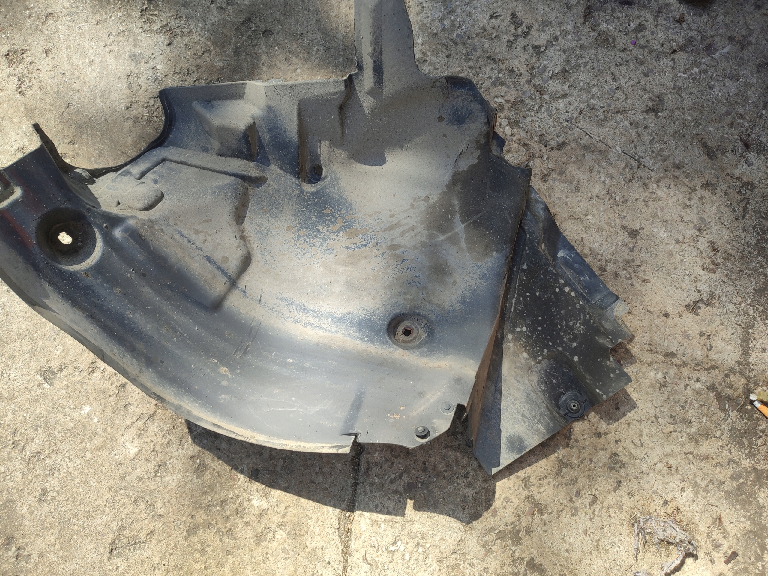 mudguard right front part rear right MERCEDES C W204 A2046902830