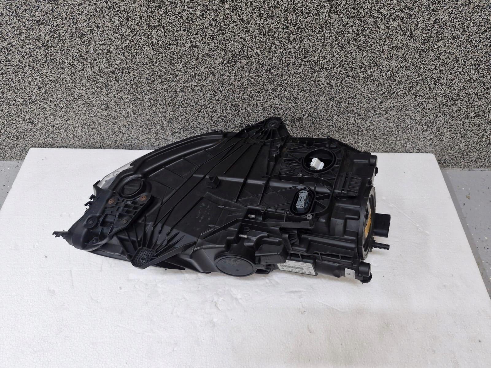 light left Porsche Macan GTS black Bi-Xenon LED