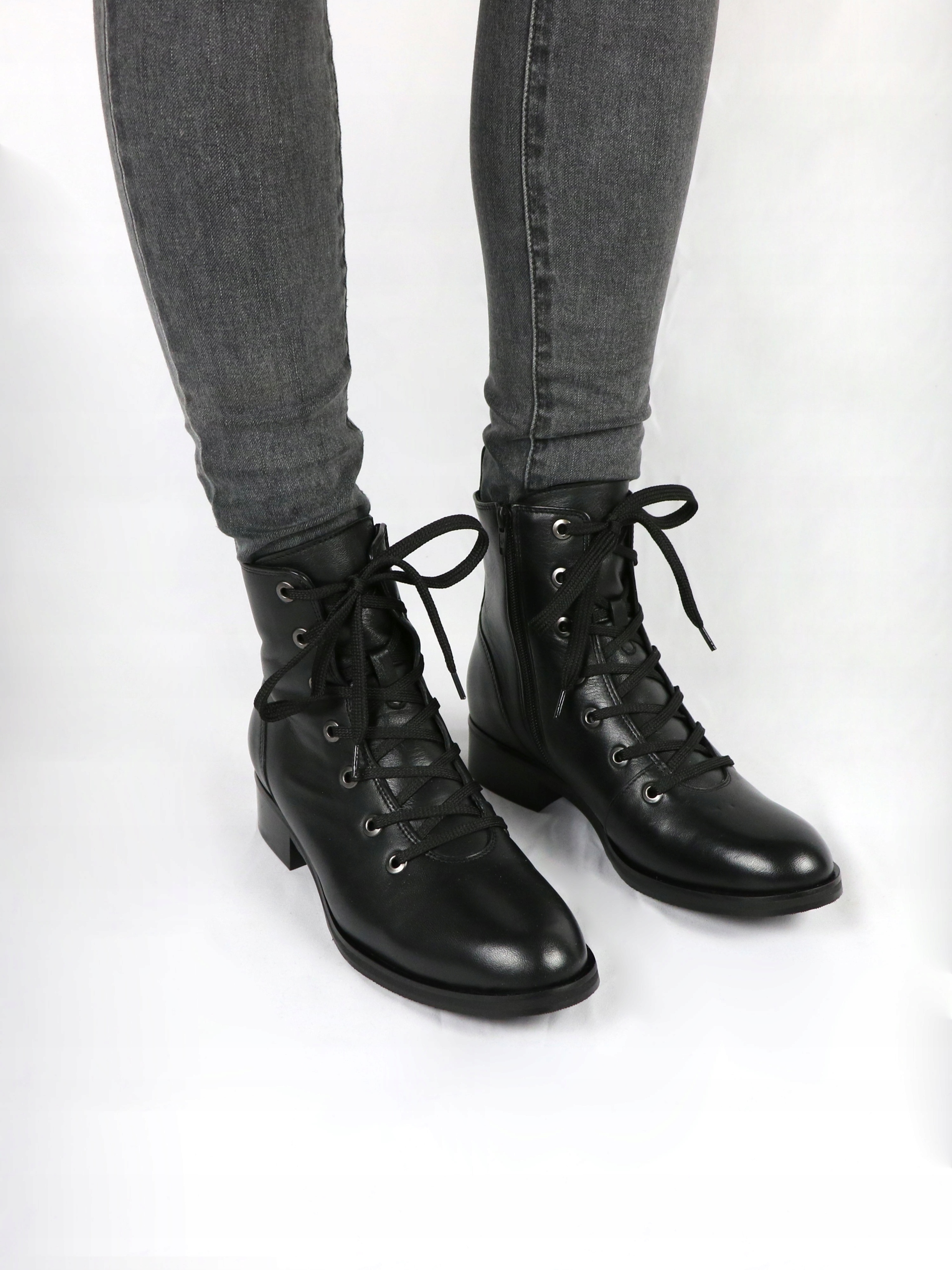 Kotníkové Boty z přírodní kůže, černé, klasické, Liesa & Mary 42