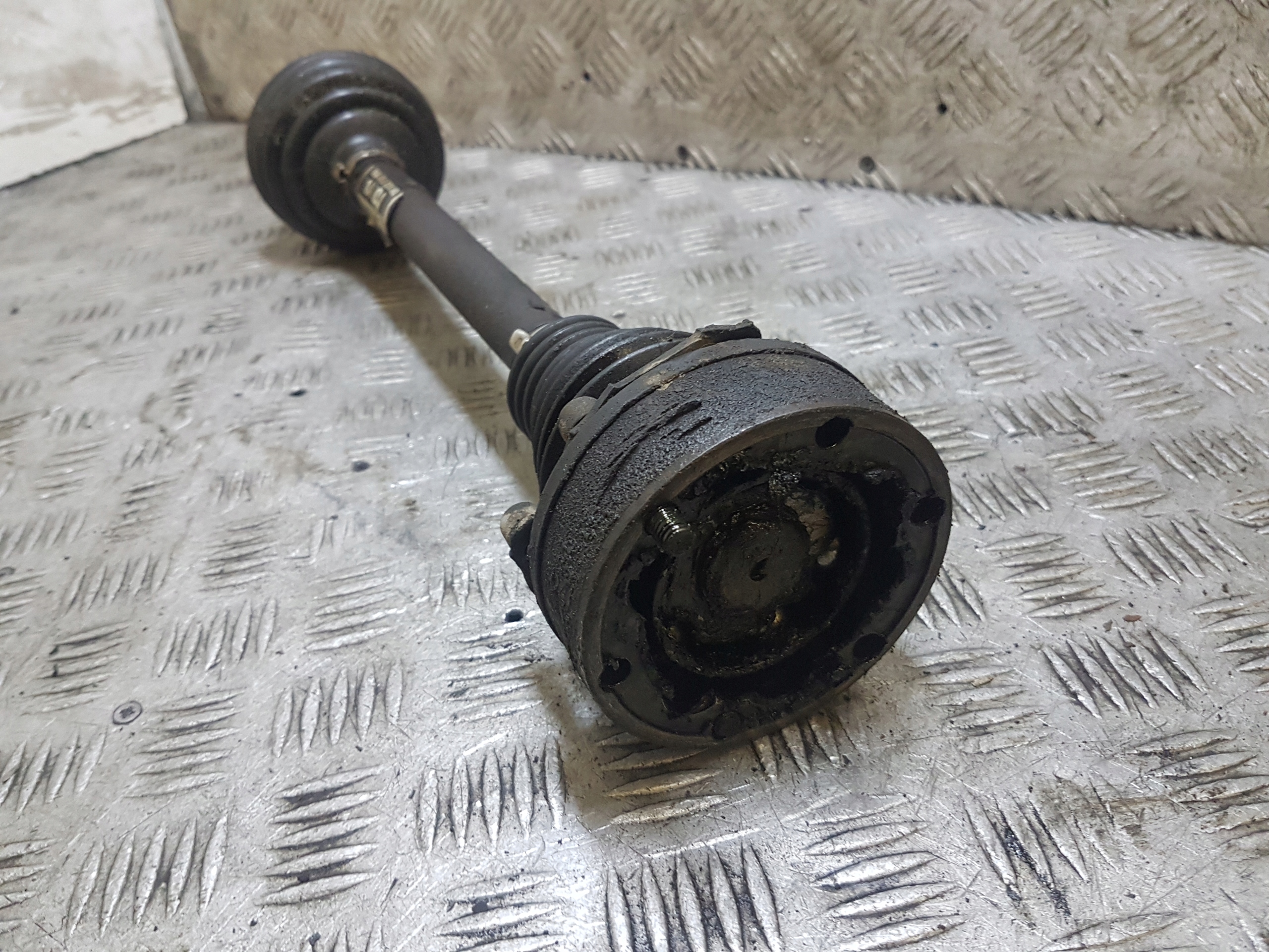 semi-axis semi-axis left front AUDI A3 8P 1K0407271AQ