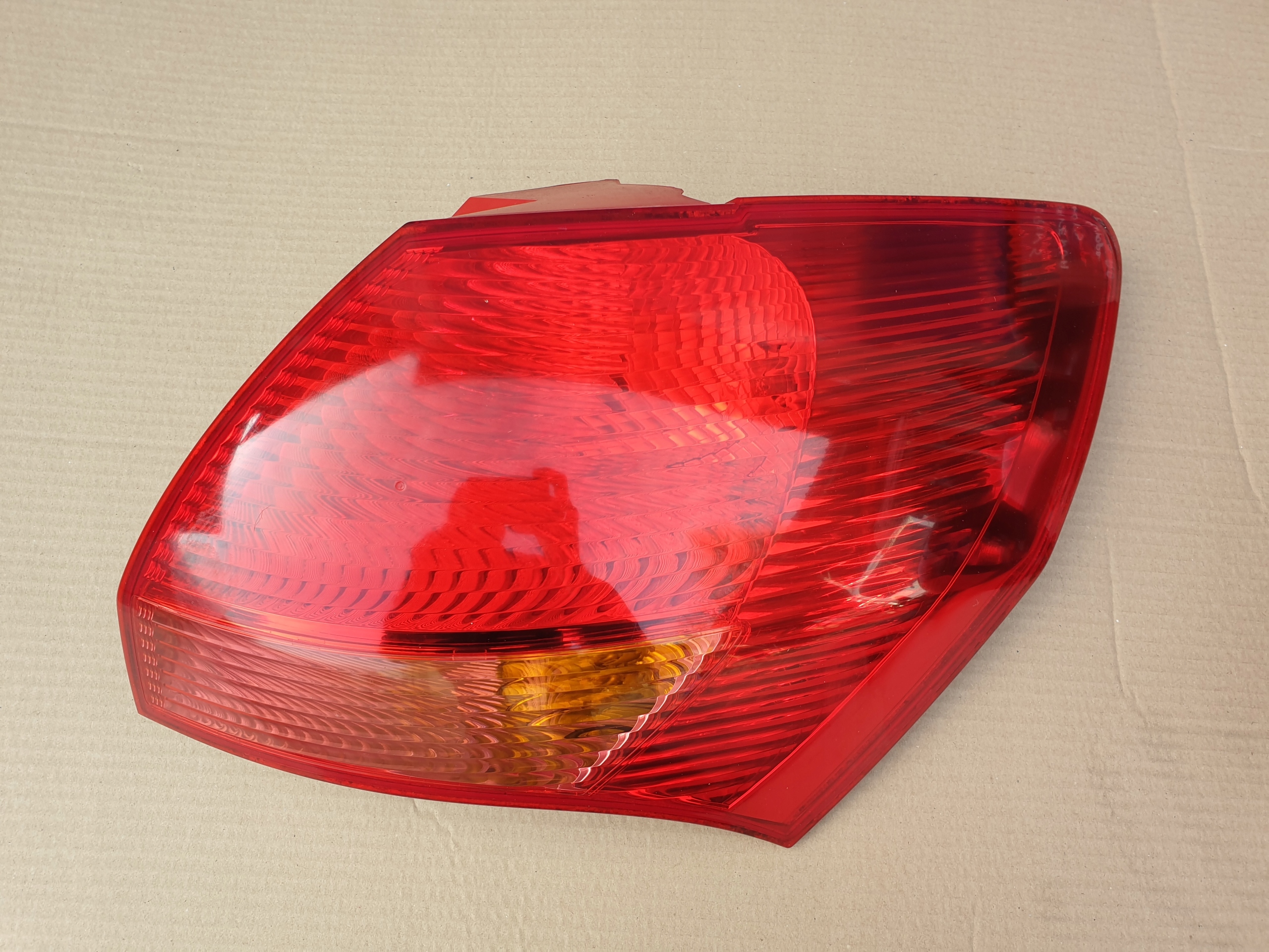 light rear right trunk door KIA VENGA 2009- 92402-1P000