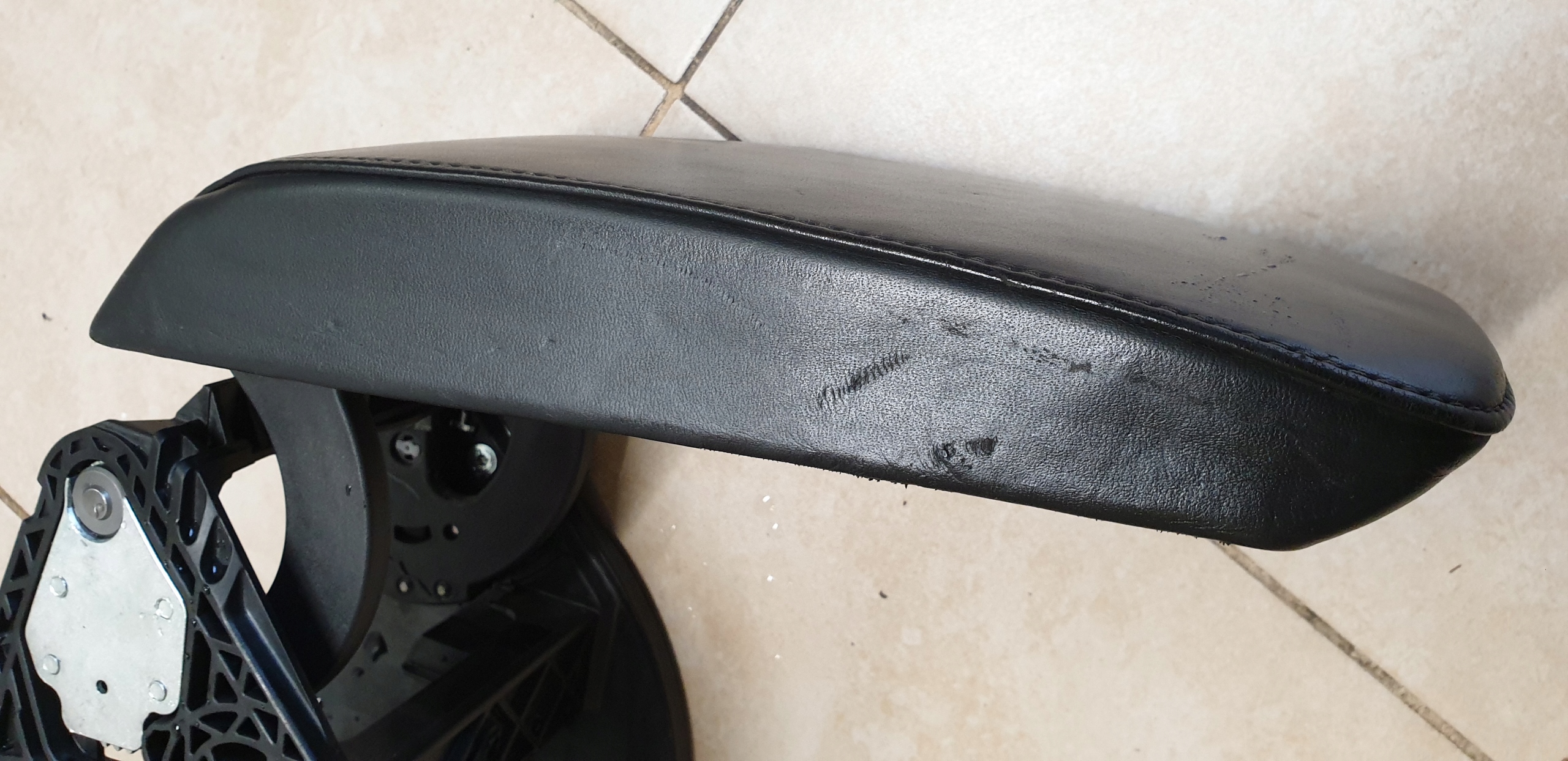 armrest support SKODA SUPERB II 3T leather