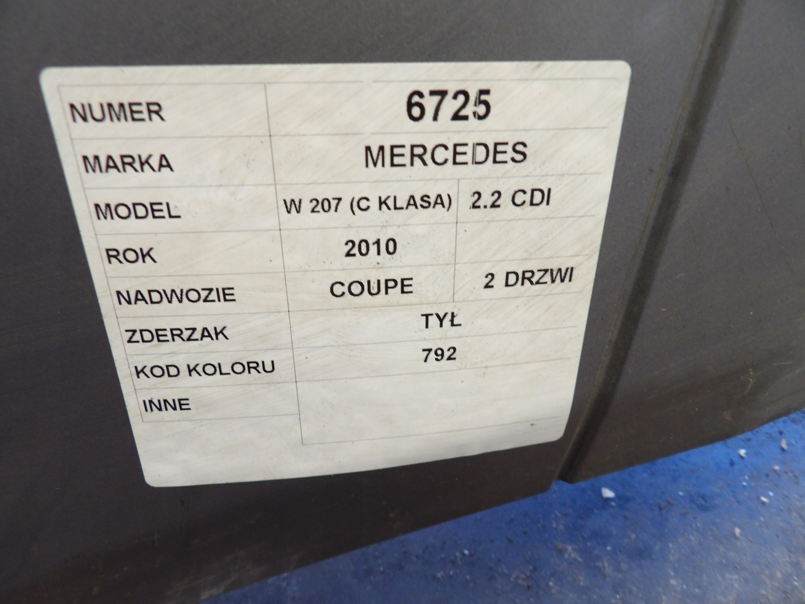Mercedes W207 Stoßstange heck coupe lak. 792