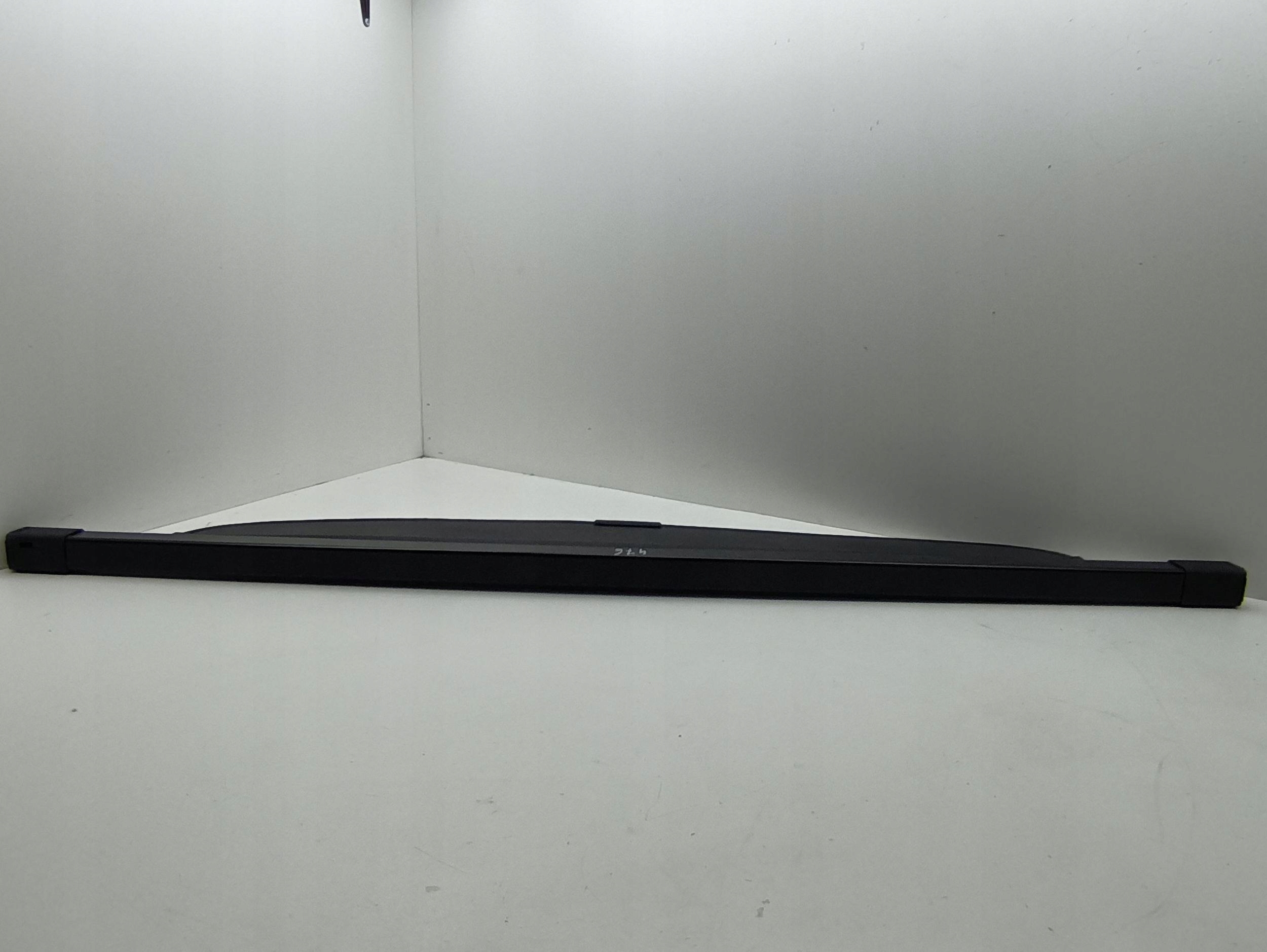 mazda 2011 ролета багажника