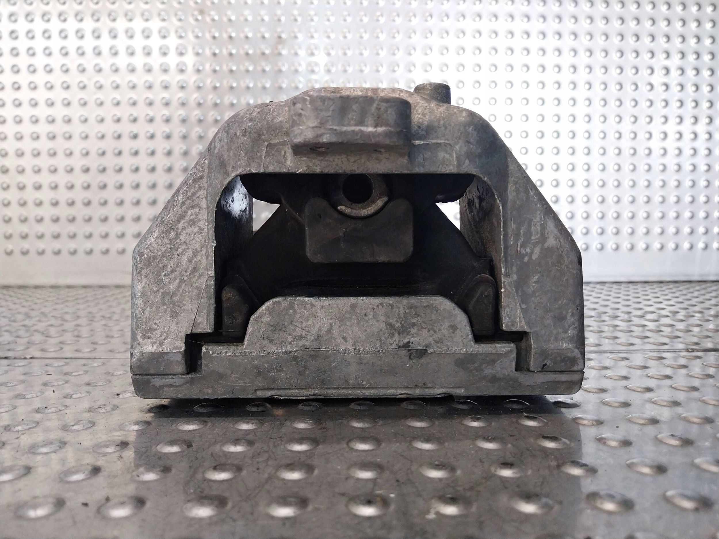 supporto Supporti motore usato 1J0199262AP VW GOLF IV LEON e OCTAVIA e A3 8L 1.8B