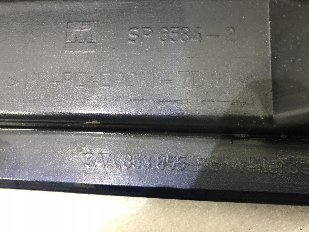 молдинг порога левый 3AA853855 vw PASSAT B7