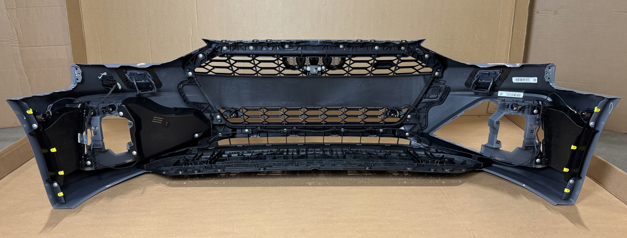 AUDI RS4 B9 8W LIFT 2023 bumper front 6xPDC KAMERA 8W0807065BK LY7C 0km