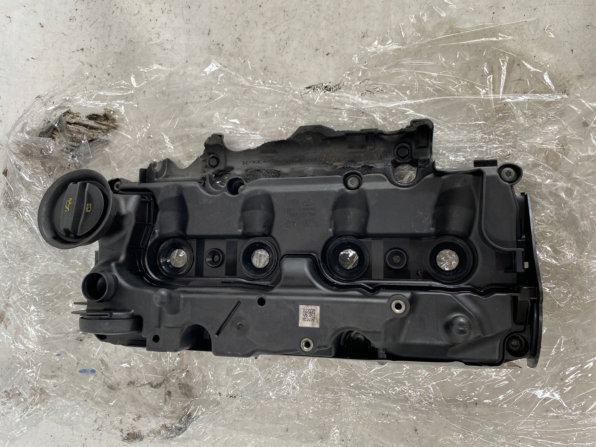 AUDI 2.0TDI 150 KONI Abdeckung der Ventile 05L103469E