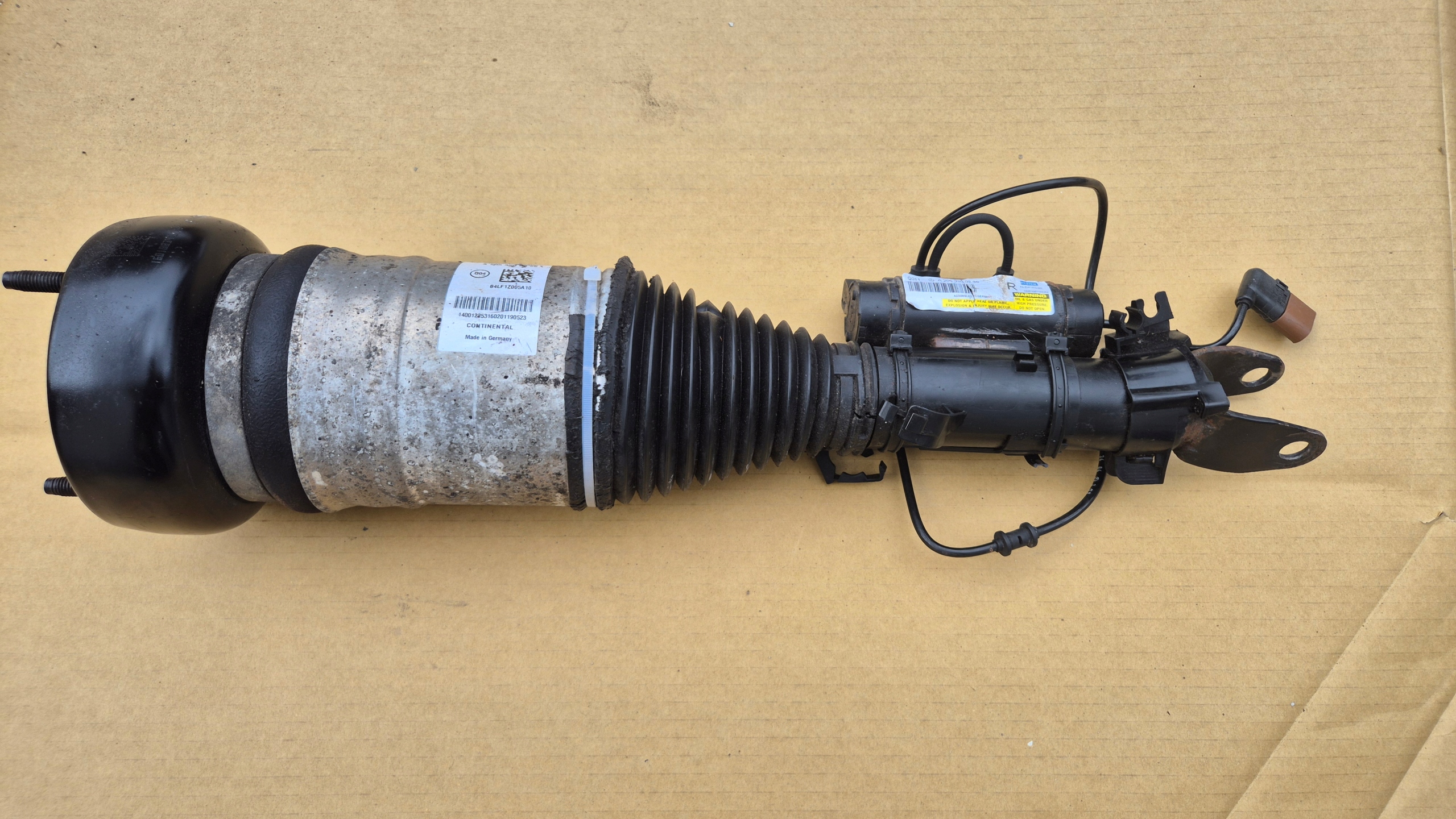 shock absorber front front right 2053200238 2053200525 MERCEDES W205