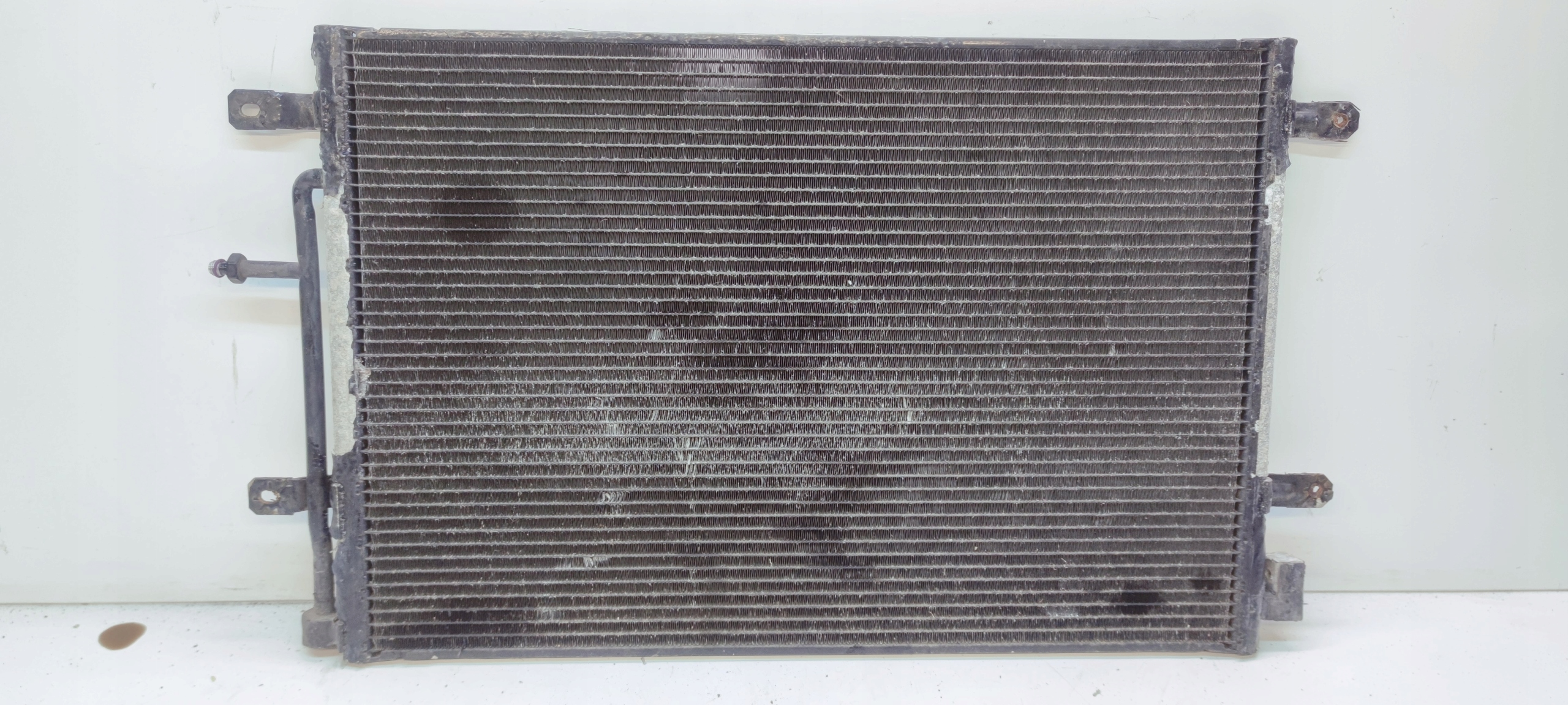 Radiateur climatisation AUDI A4 B7 8E0260401Q