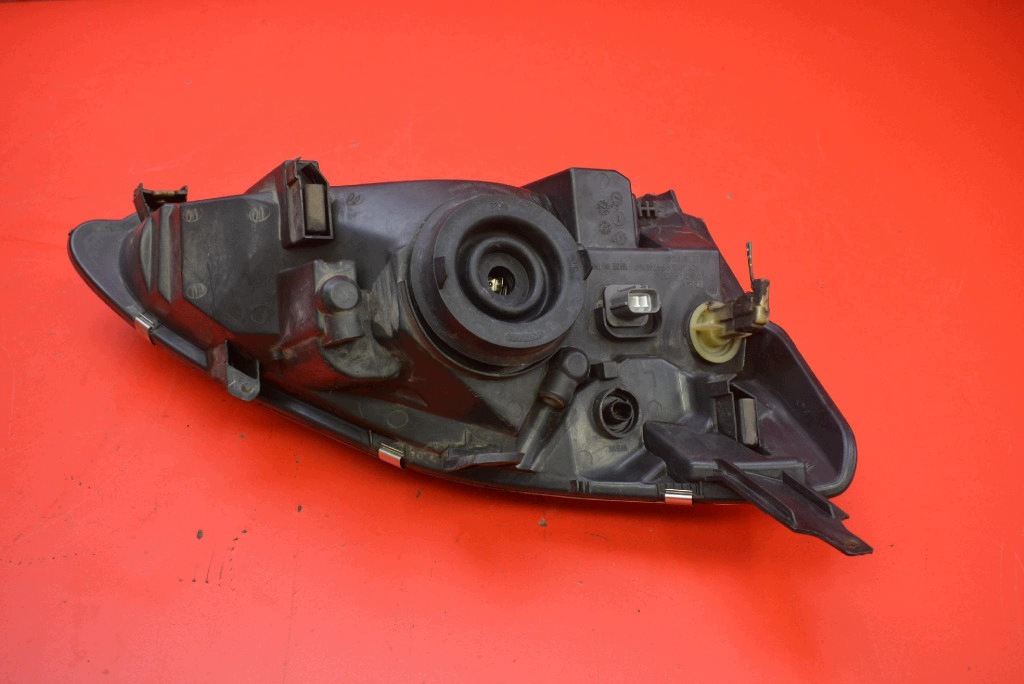 REFLEKTOR left light front EU 08-217-1137L HONDA CIVIC 7 VII 00-05