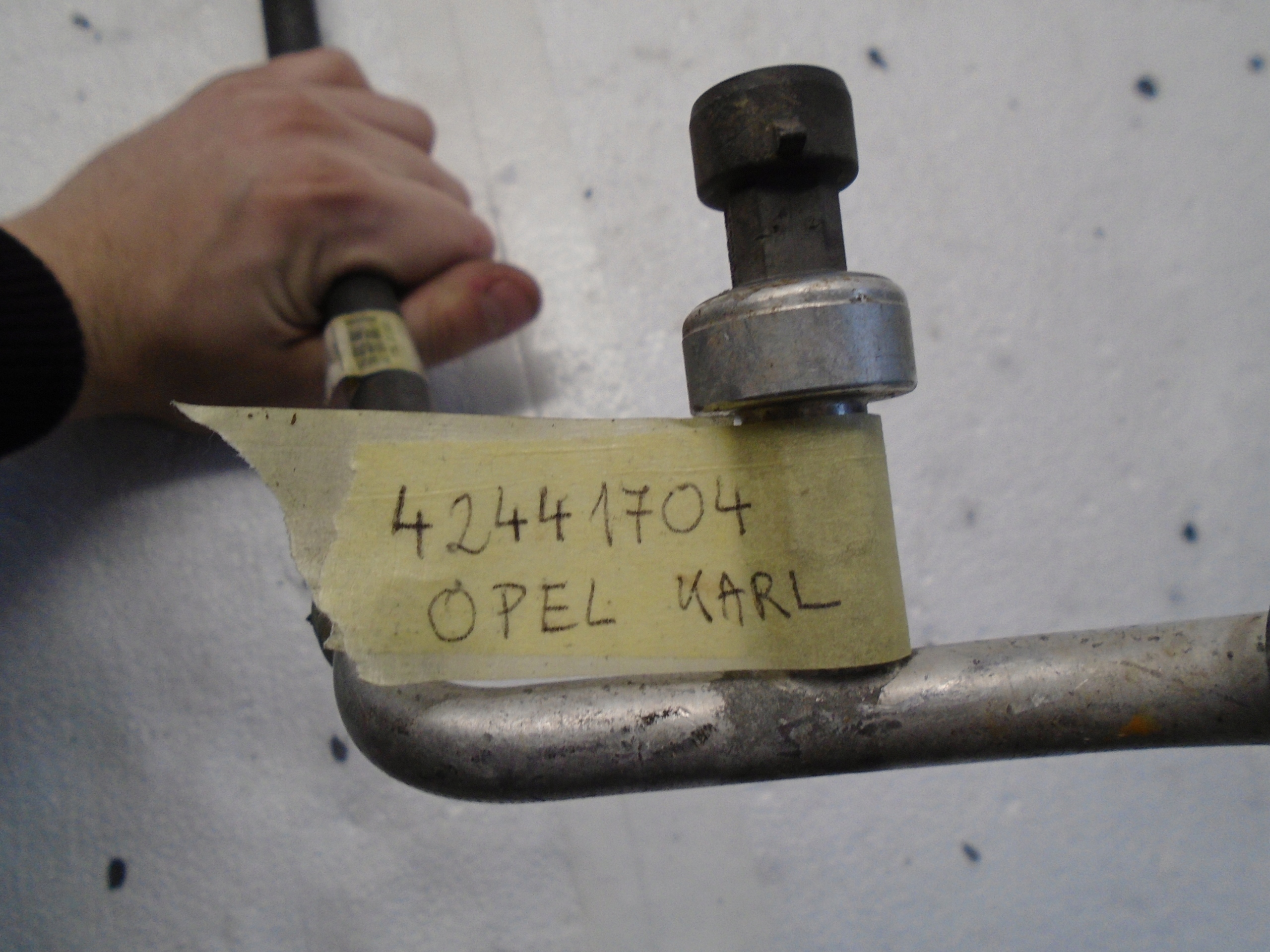 vedení klimatizaci 42441704 Opel Karl 1.0