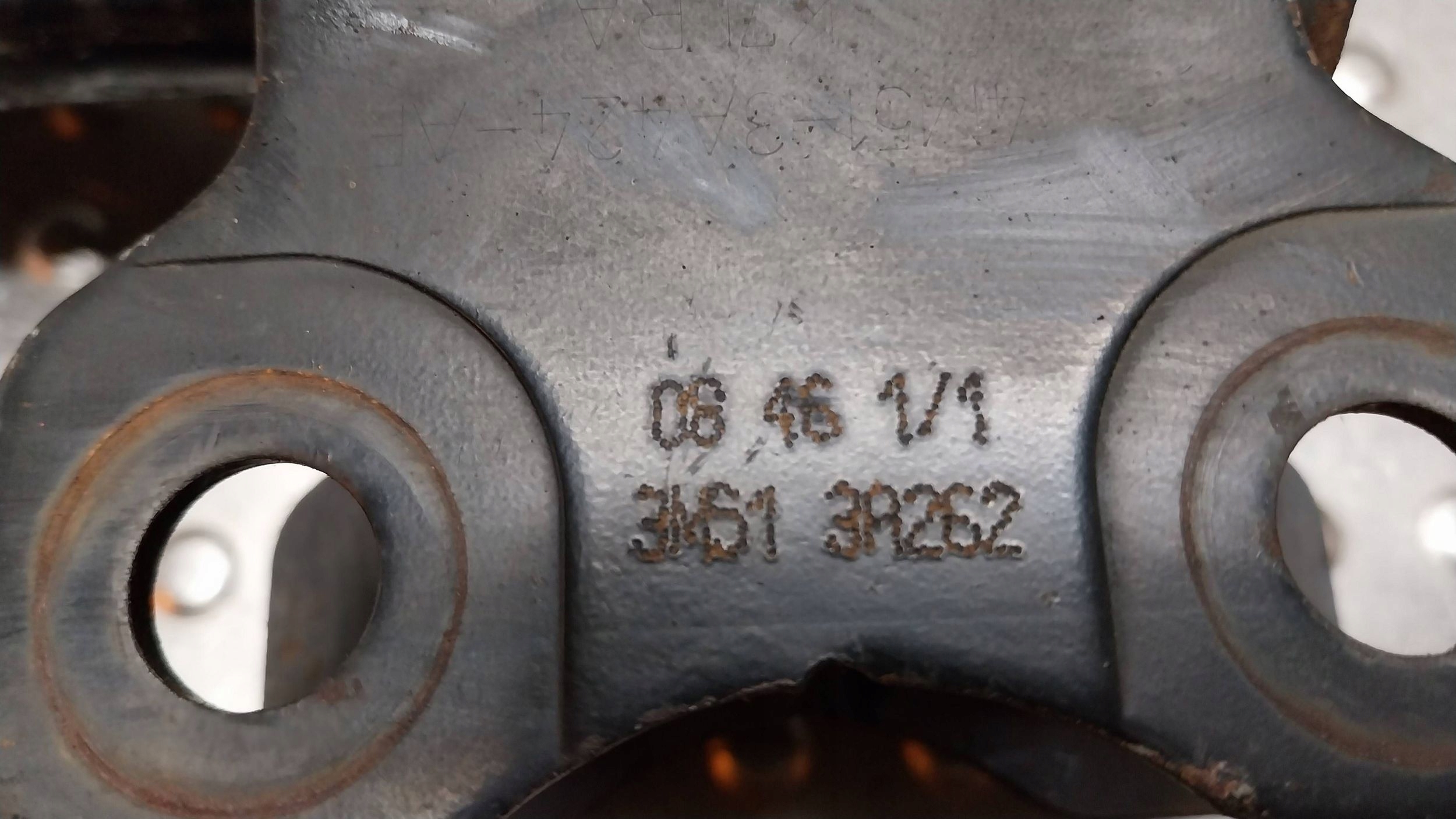 arm left front 3M51-3A424-EM FORD FOCUS MK2 C MAX MK1 VOLVO C30 S40 V50