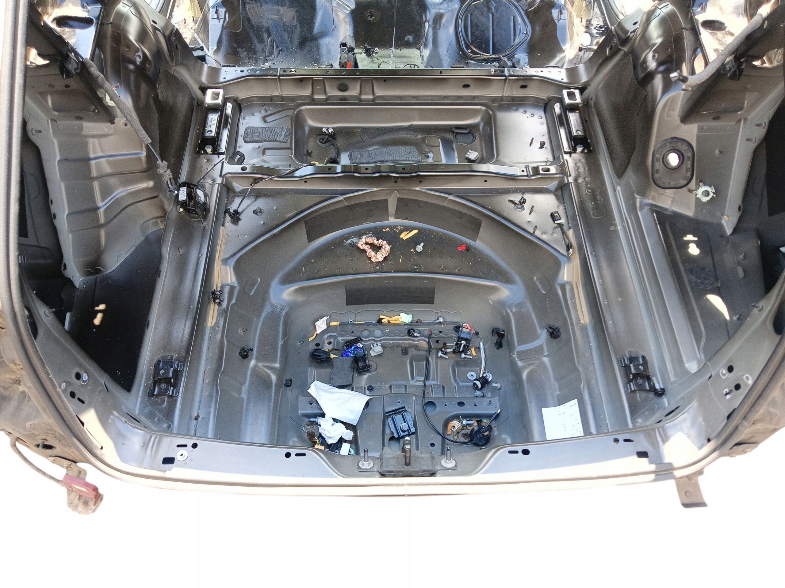 rear panel sump AUDI A4 B9 KOMBI LAK: LY9B (15-19)