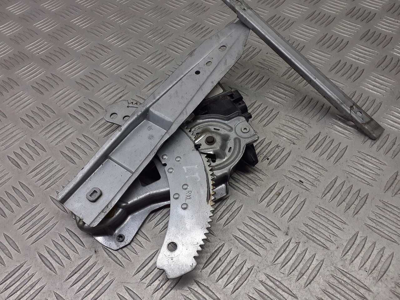 engine lifting of the window left rear part NISSAN NOTE 400928