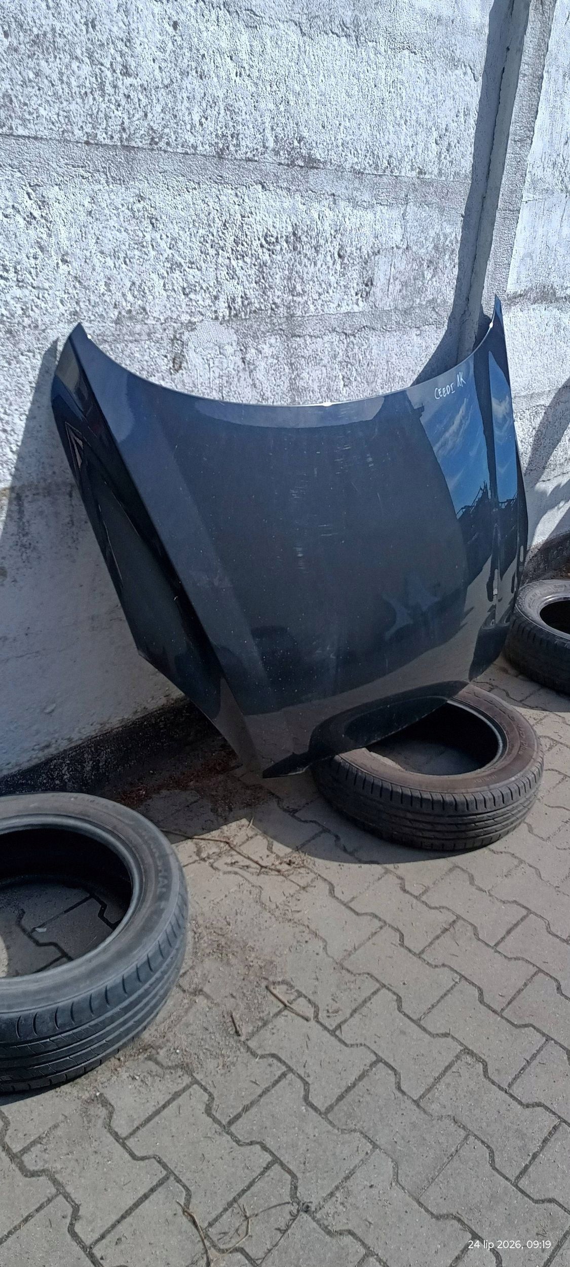 KIA CEED and 2008 engine housing cover bonnet front colour 1K
