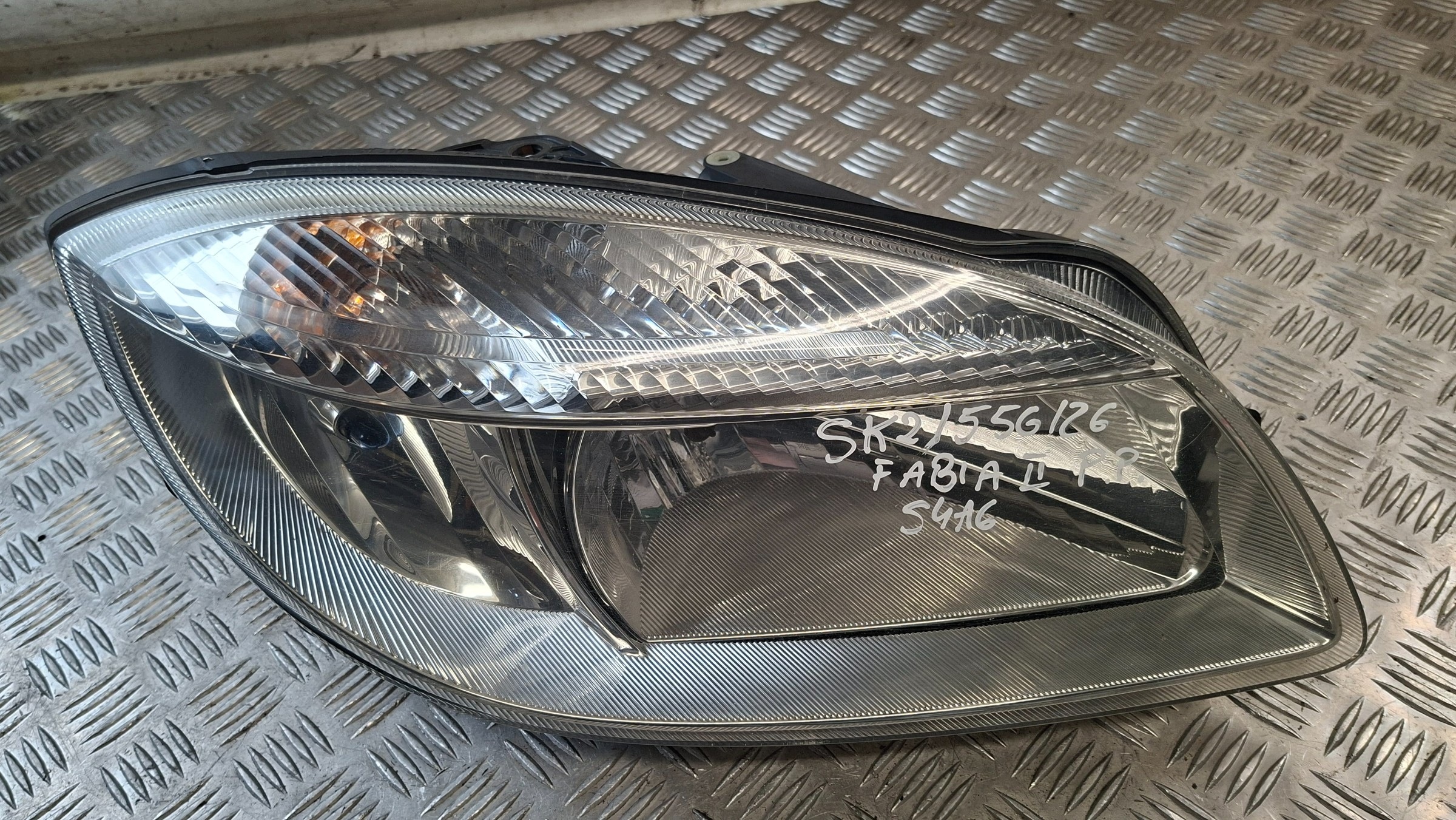light right front SKODA FABIA II