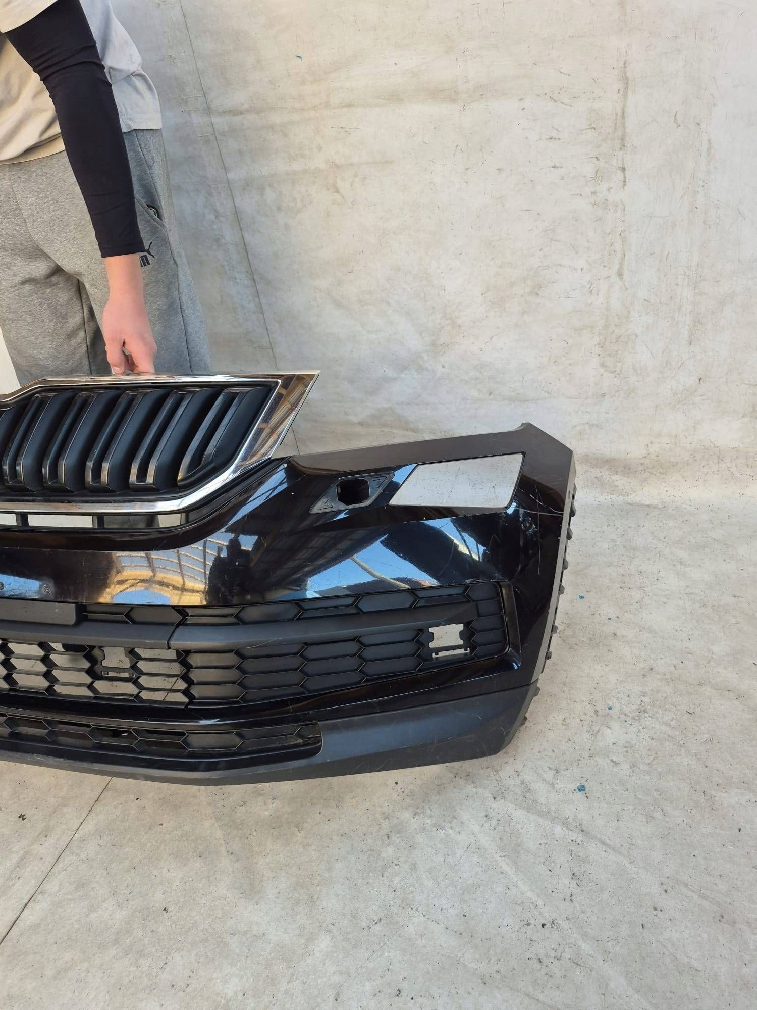 SKODA KODIAQ 565 17- bumper front front PDC SPR