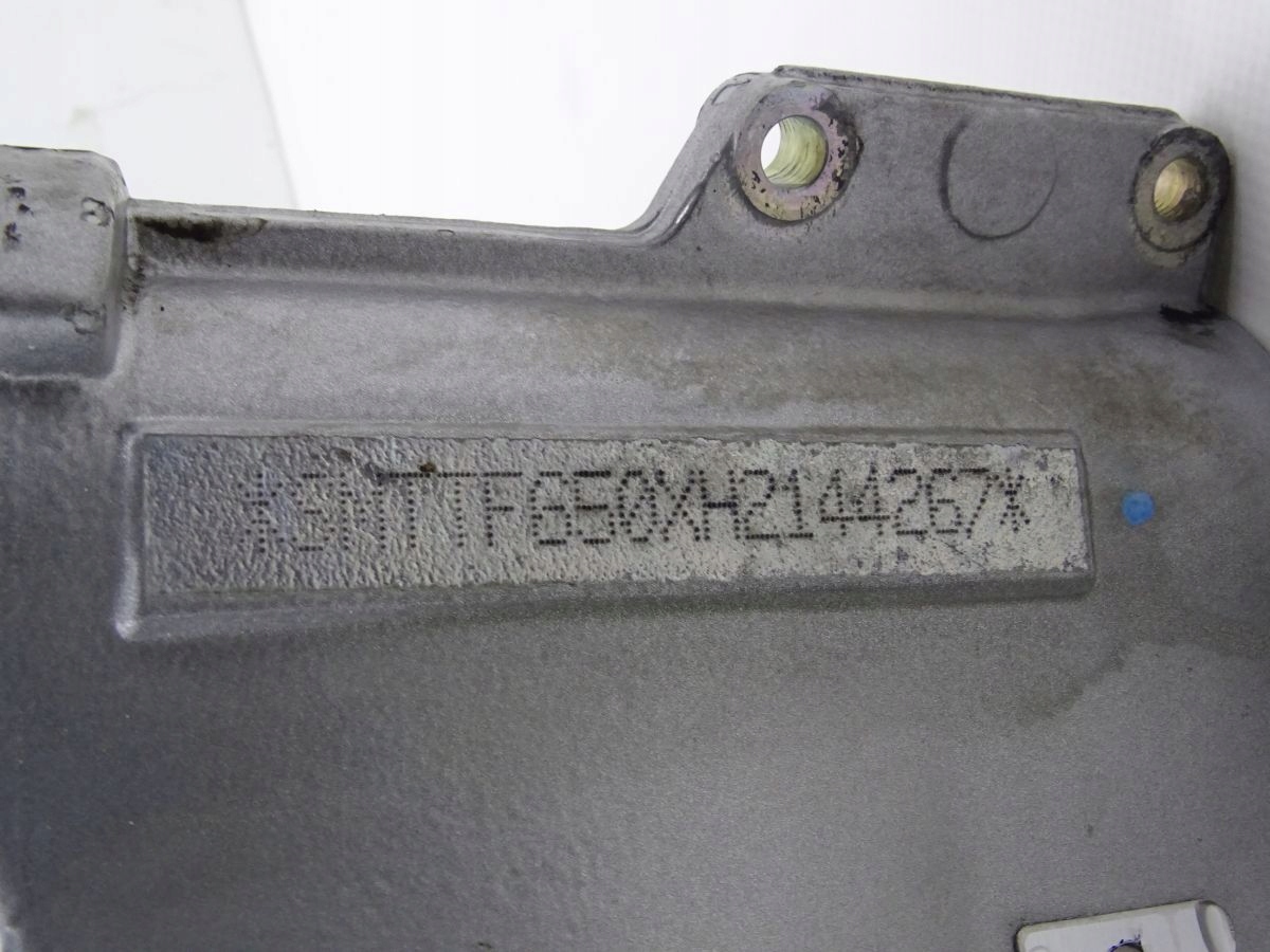 TRIUMPH SPRINT ST 955i 98 04 RAMA Producent czesci Triumph oryginalne OE