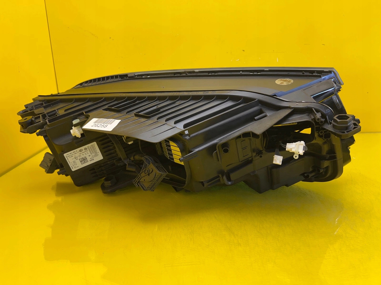 light left VW Touareg III 3 19- Full led 761941081A